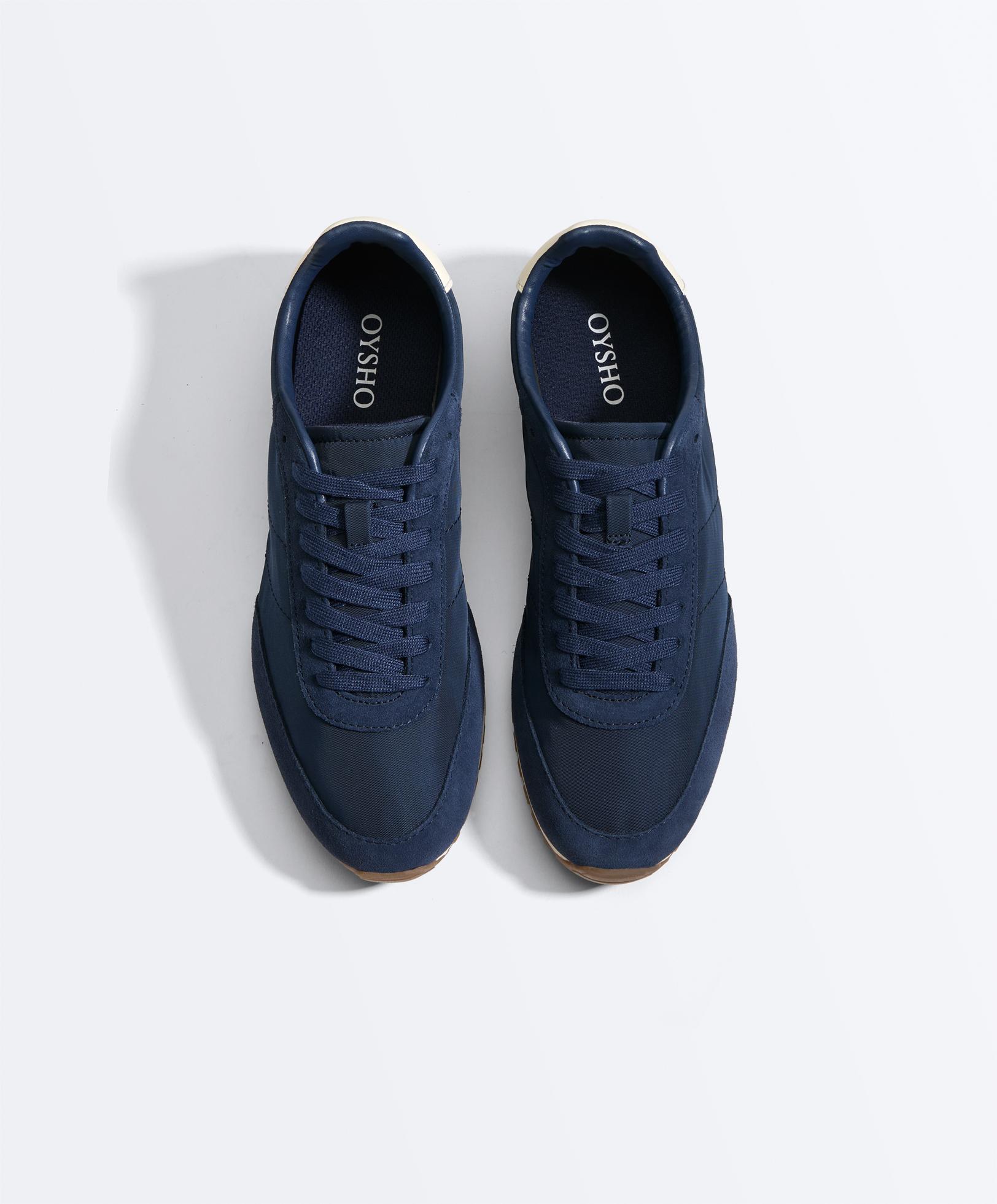 Nylon trainers with split-leather pieces