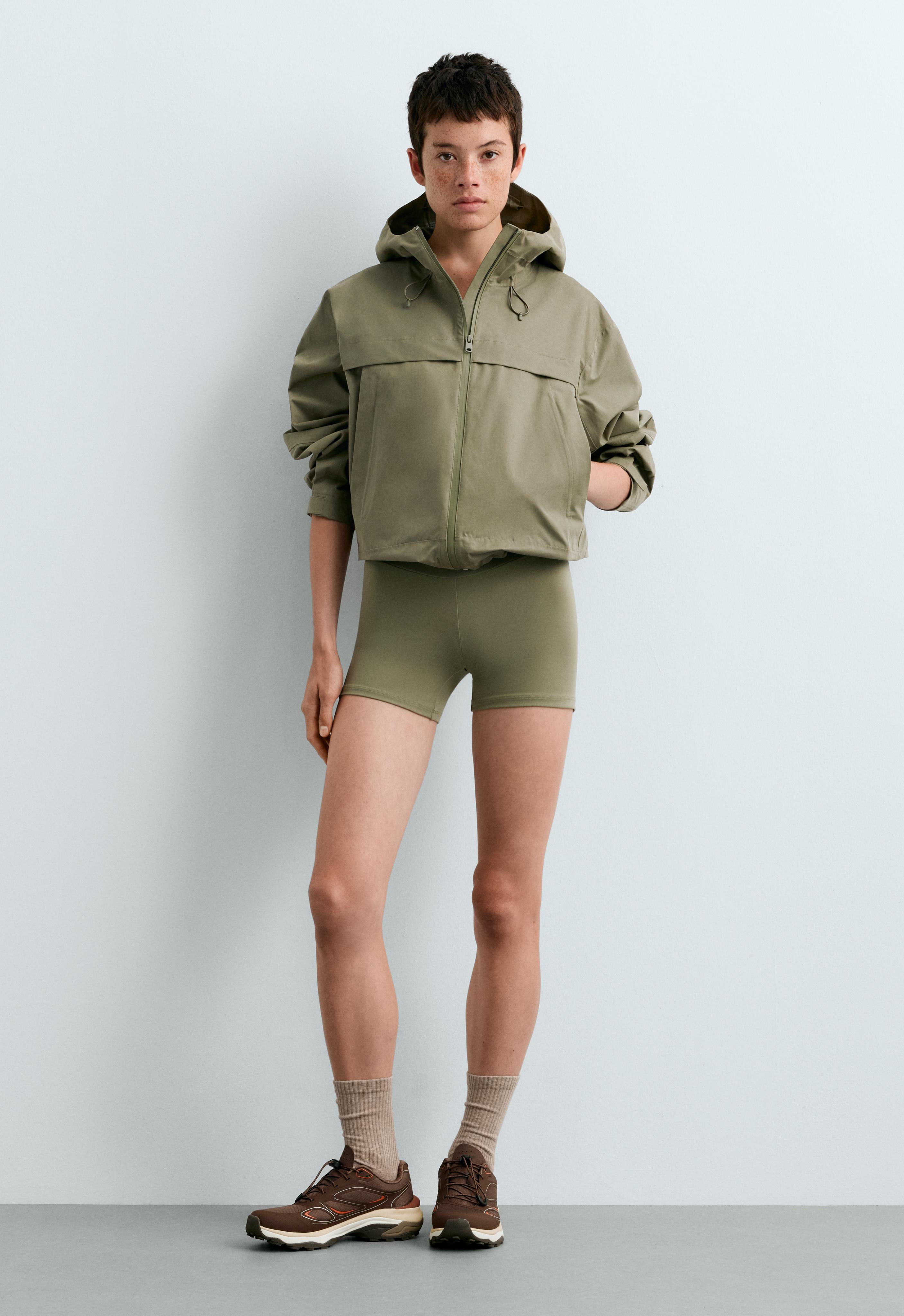 Short technical 10k waterproof jacket