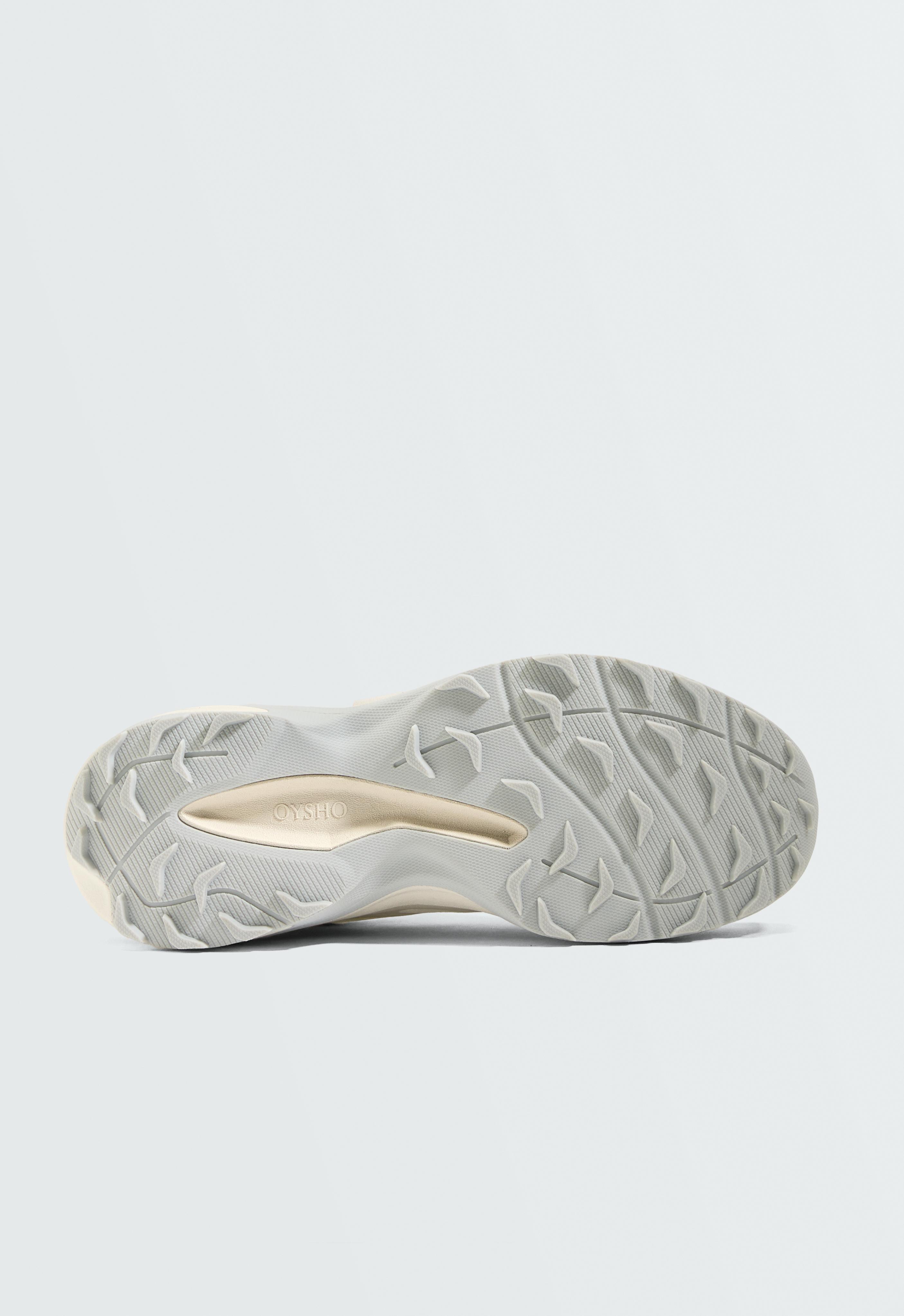 Mountain-style trainers — WHITE