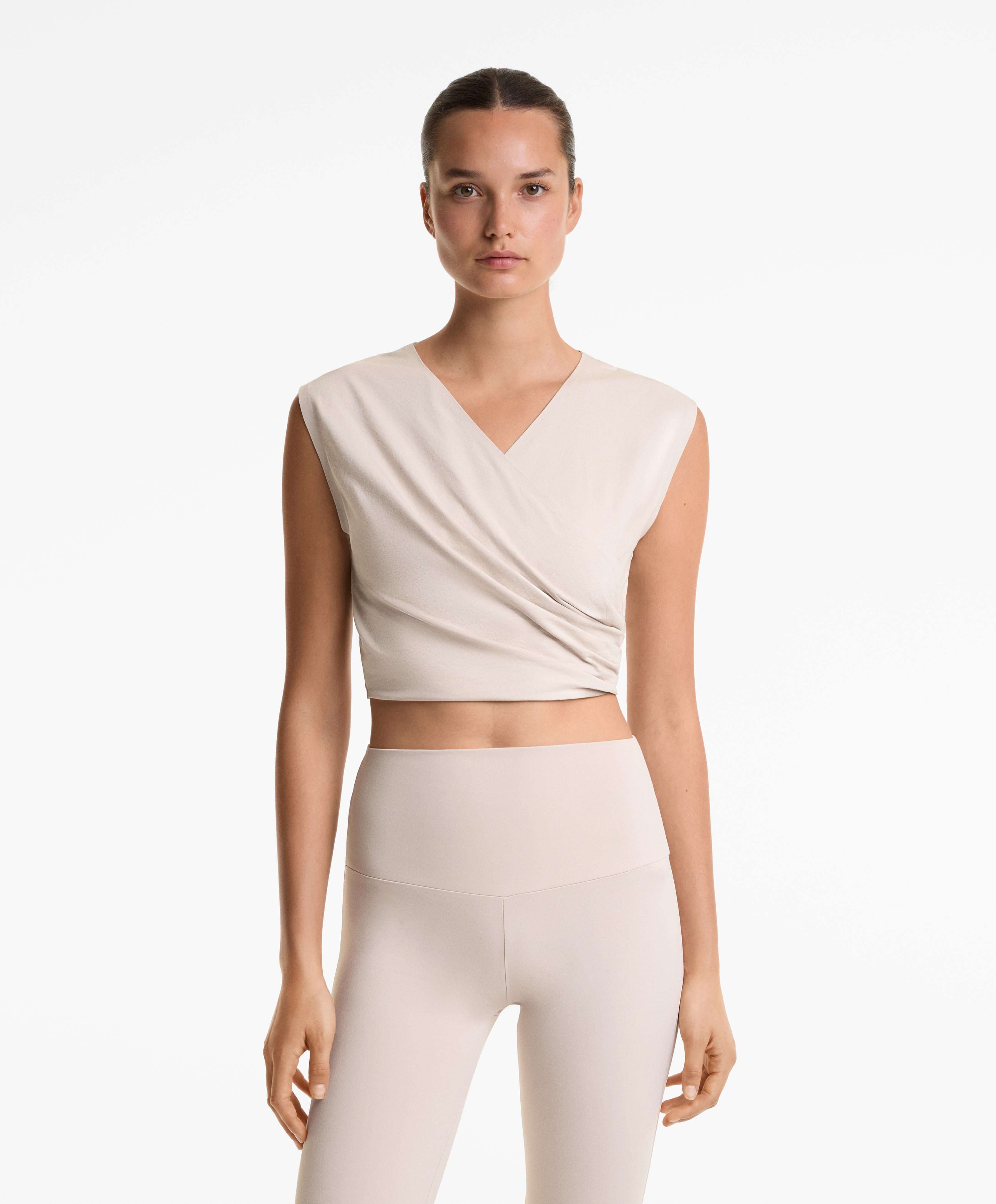 Cotton blend crossover crop T-shirt