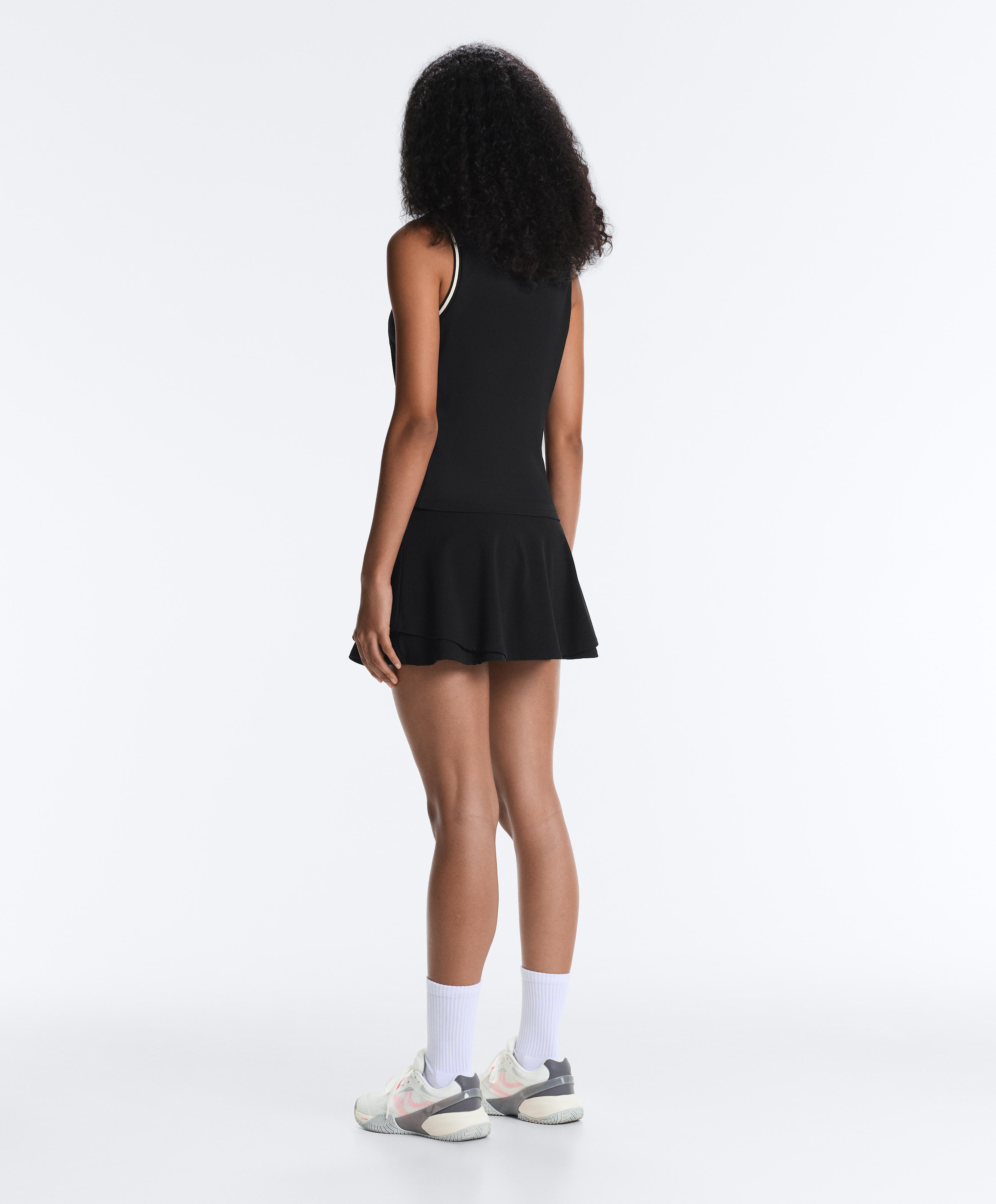 Sleeveless V-neck T-shirt — BLACK