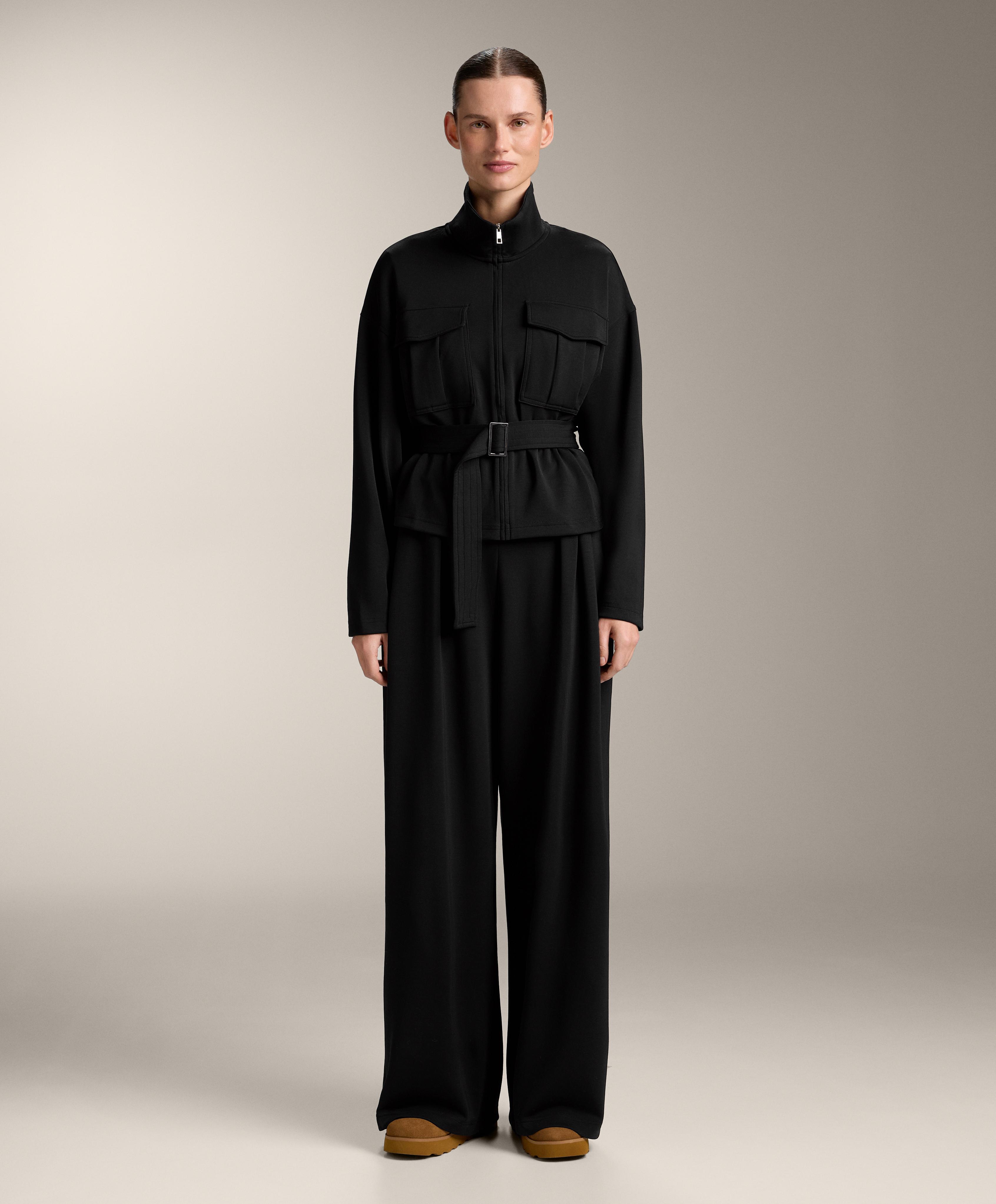 Куртка с ремнем из мягкой ткани с модалом