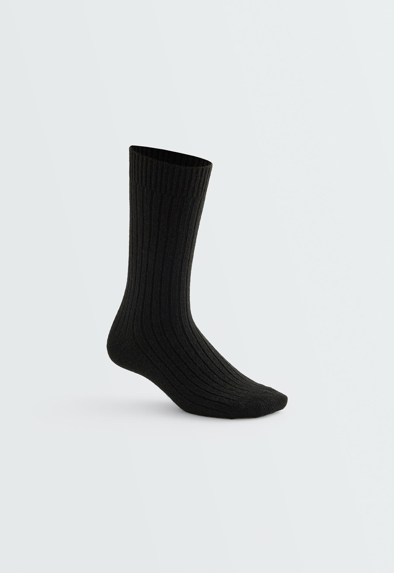 Classic socks in 18% cashmere 8% wool — BLACK