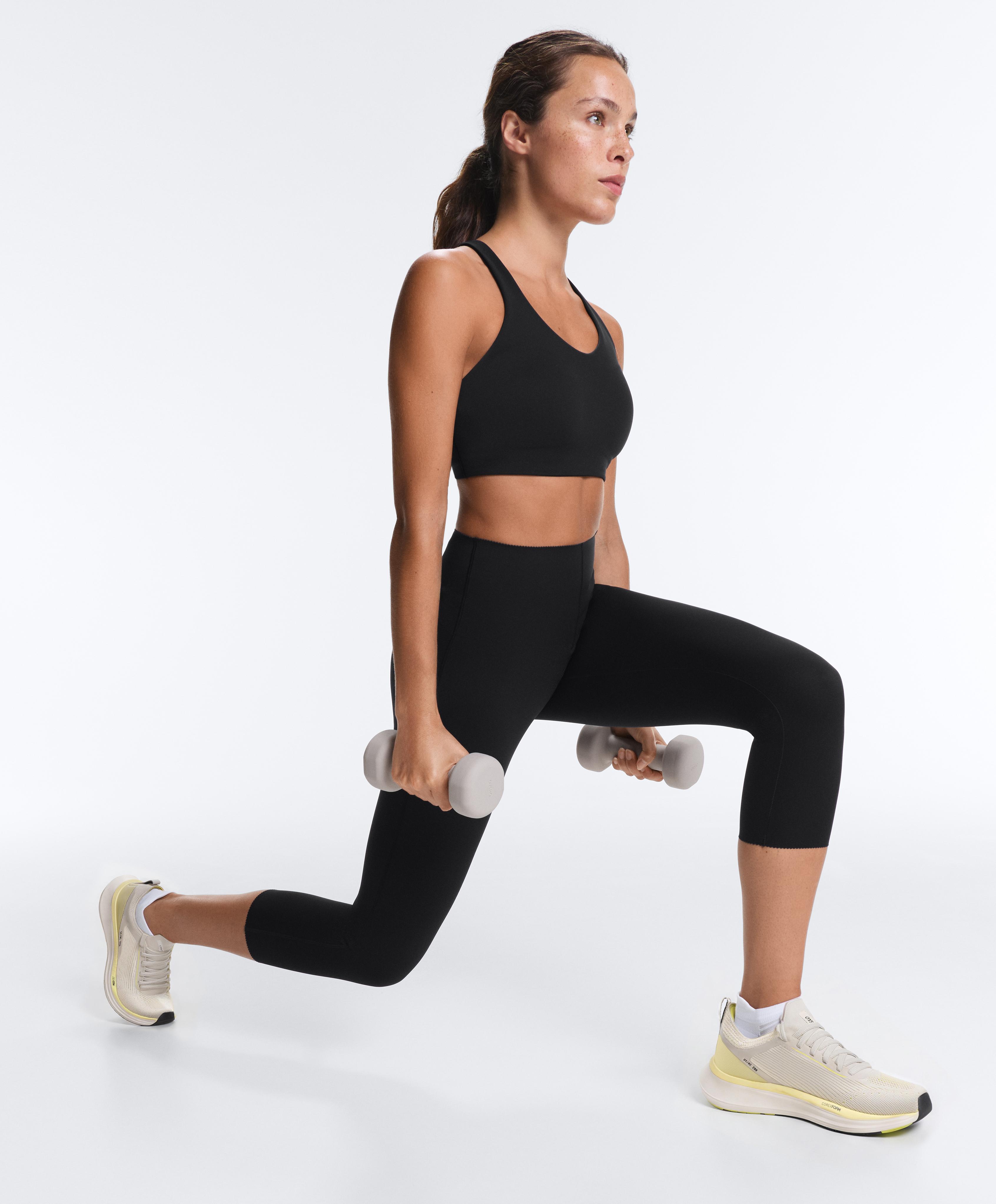 High-support Compressive sports bra with crossover back — BLACK