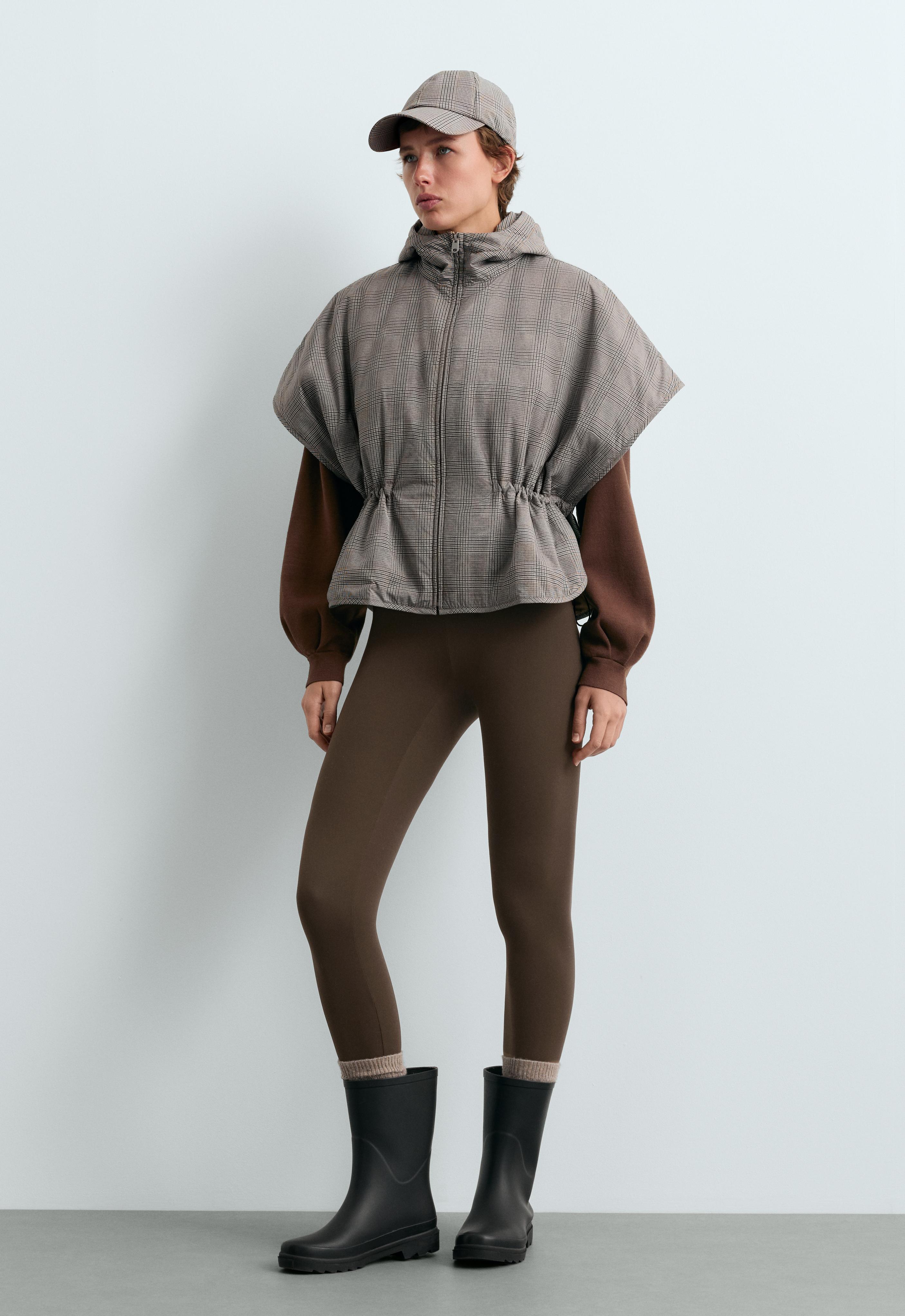 Check cape-style quilted gilet