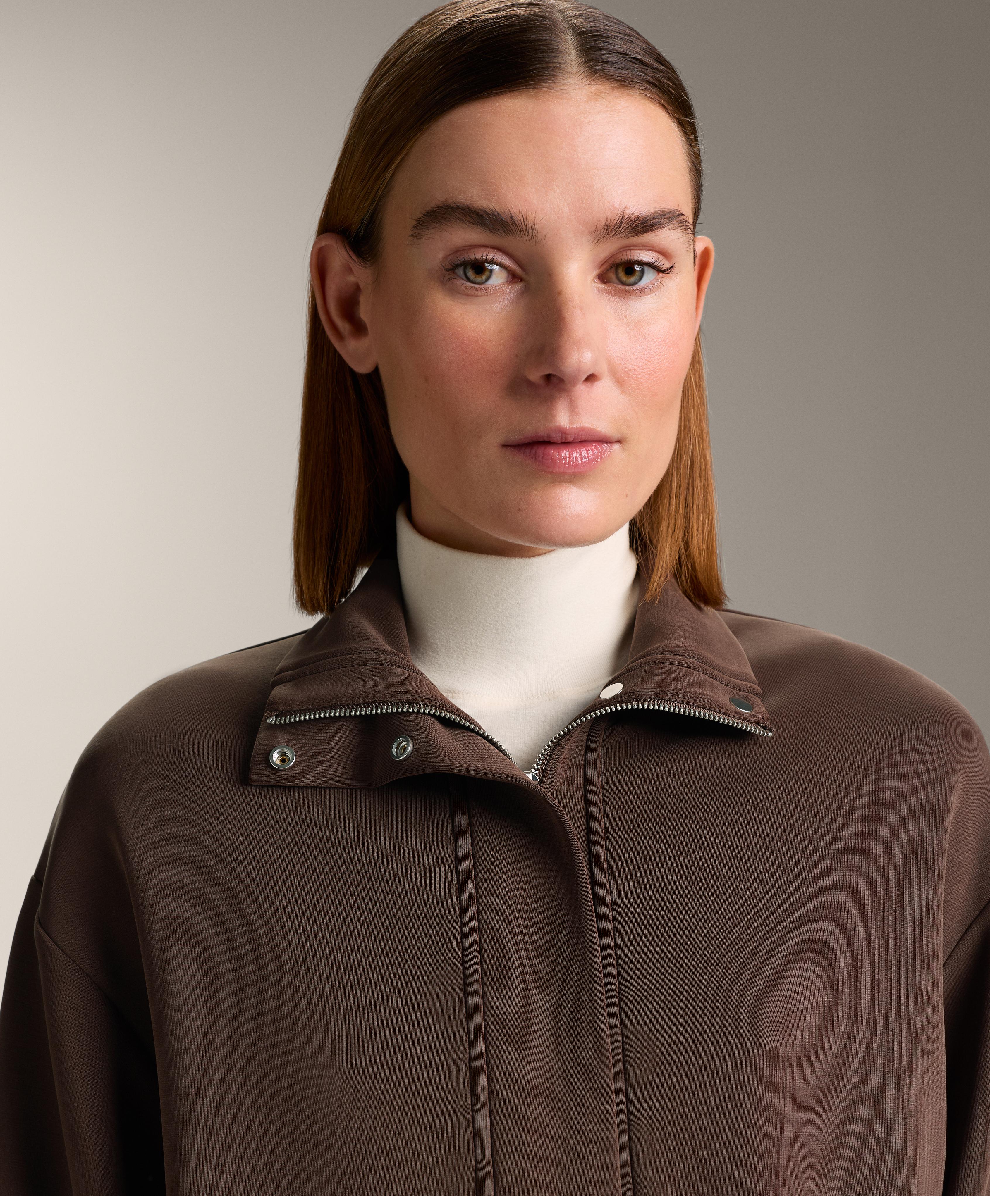 Chaqueta larga bolsillos con modal tacto suave