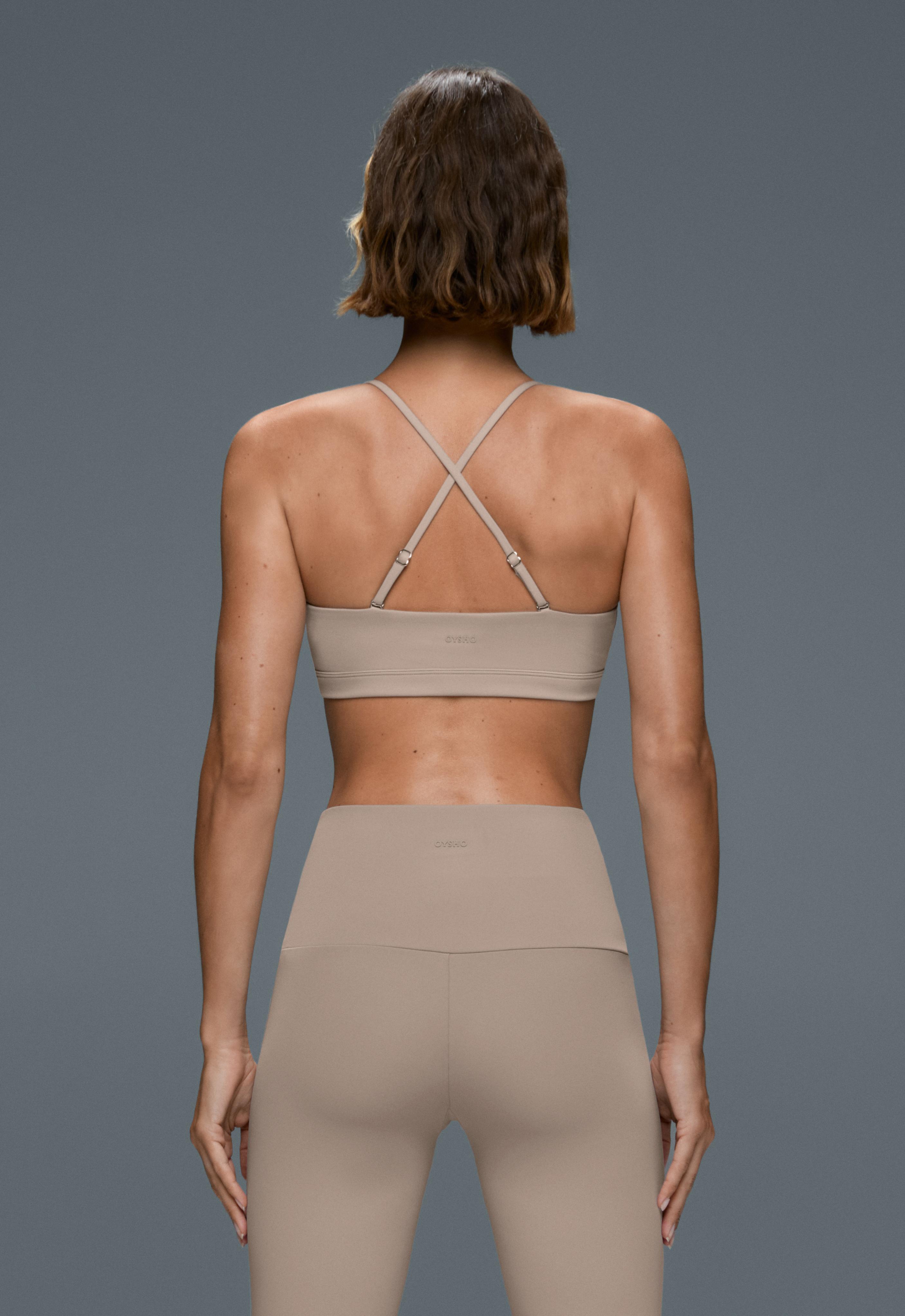 Low-support Comfortlux sports bra with straps