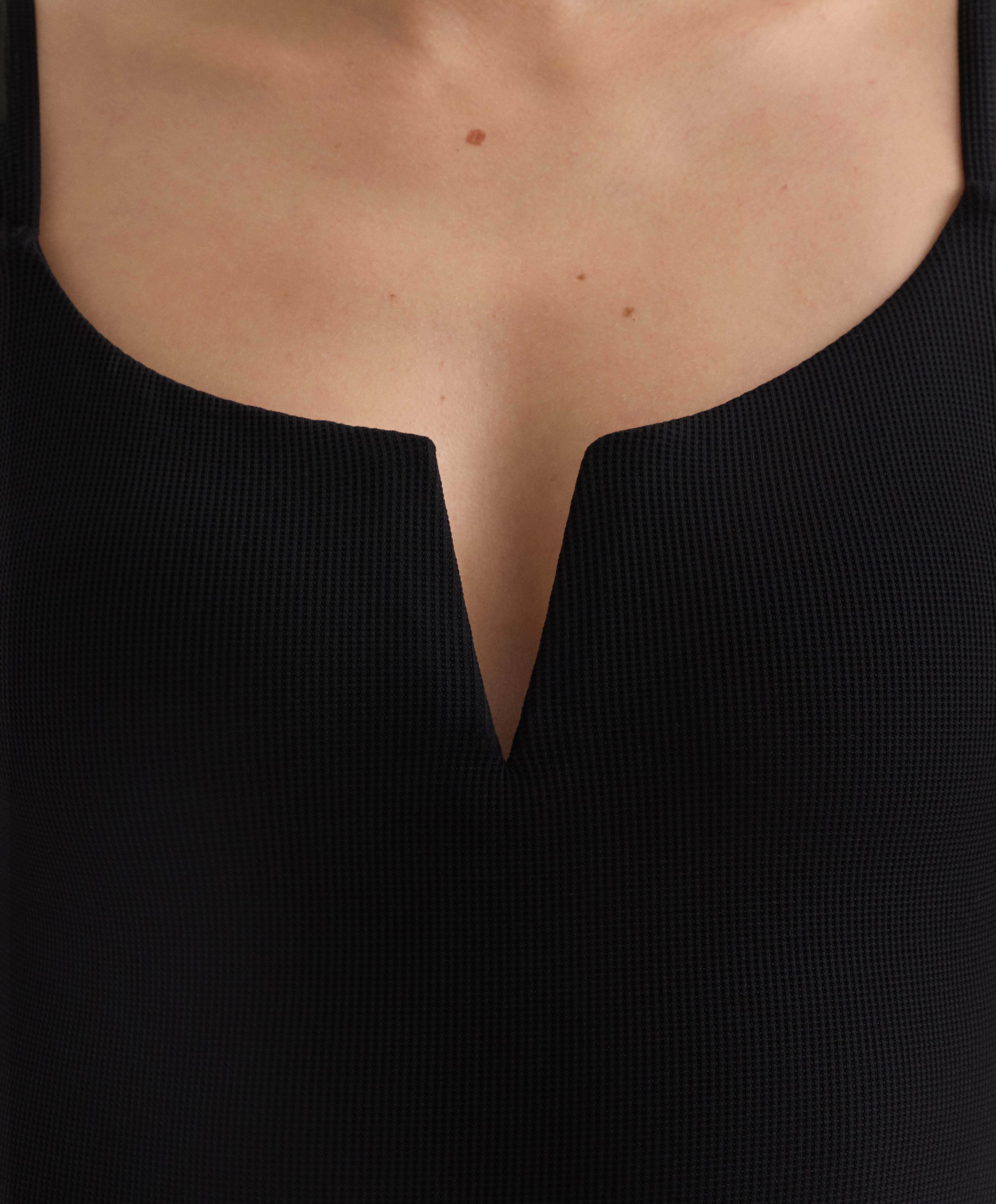 V yakalı fitilli mayo - Görsel 8