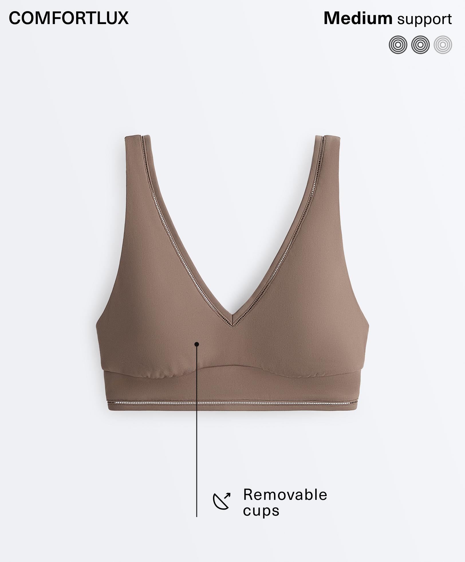 Medium-support Comfortlux sports bra with hemstitch Medium-support Comfortlux sports bra with hemstitch