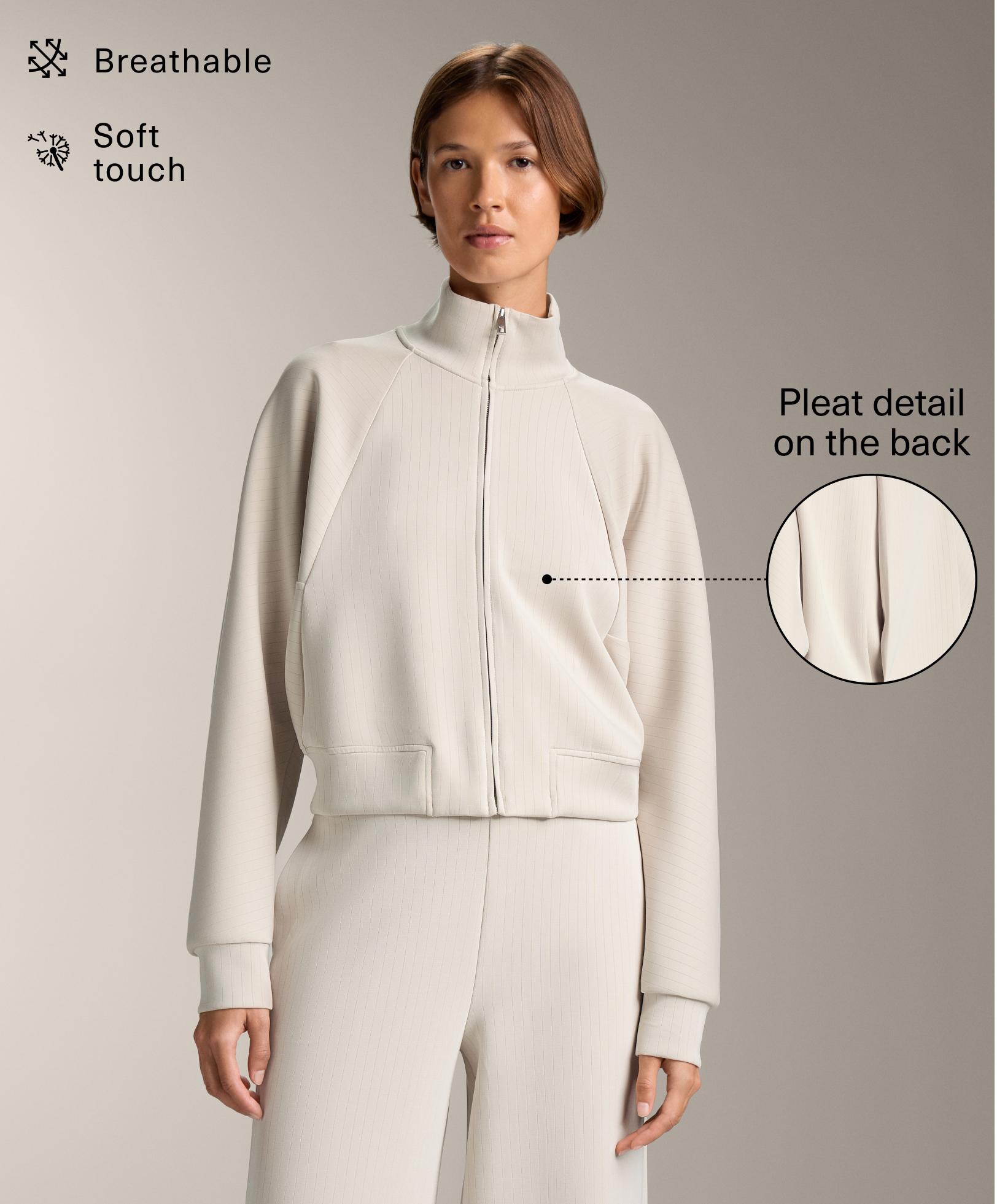 Jakna na pruge sa visokom kragnom i modalom mekana na dodir Jakna na pruge sa visokom kragnom i modalom mekana na dodir