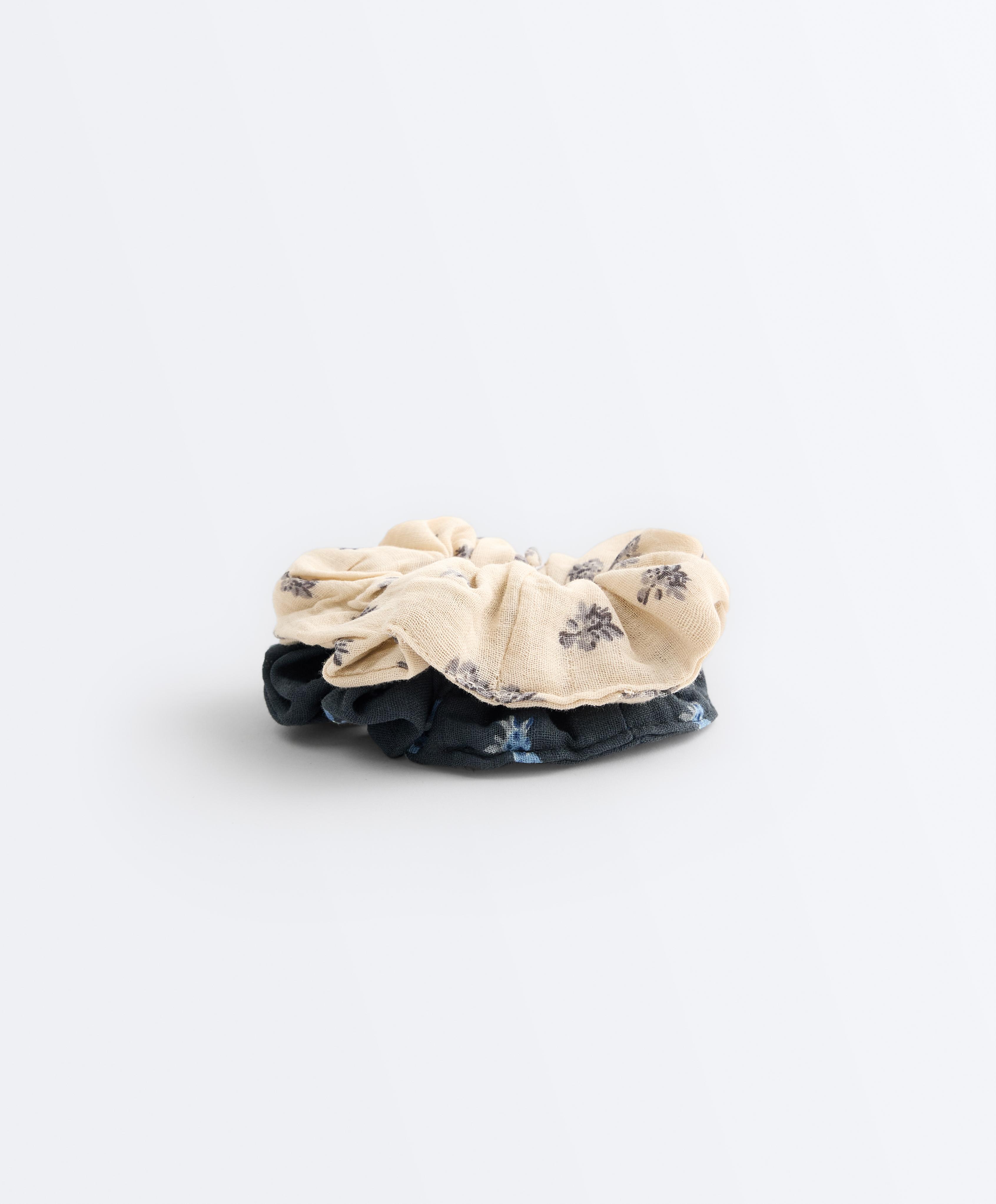 2 floral 100% cotton scrunchies 2 floral 100% cotton scrunchies