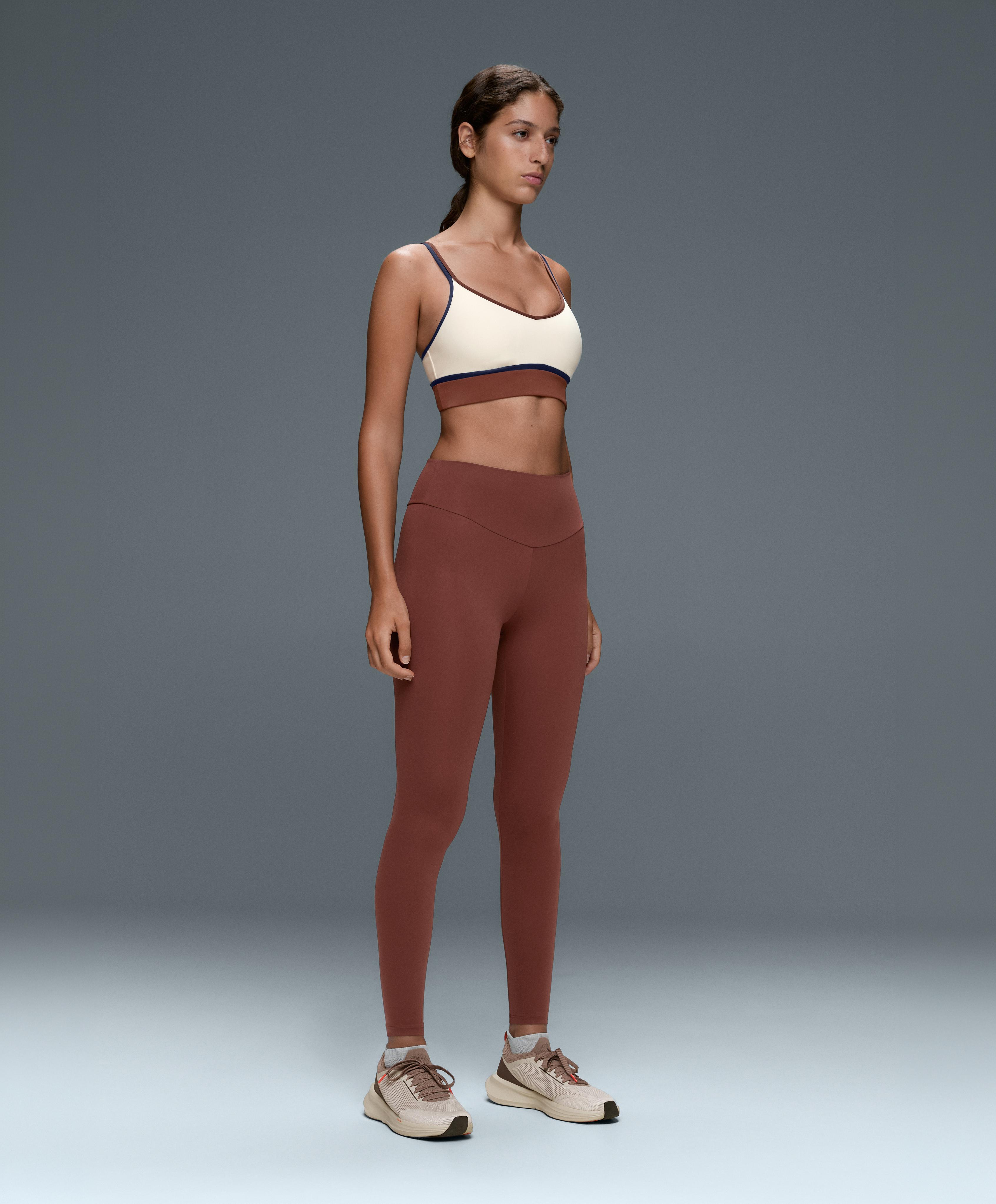 Contrast colour block medium-support Comfortlux sports bra — PALE ECRU