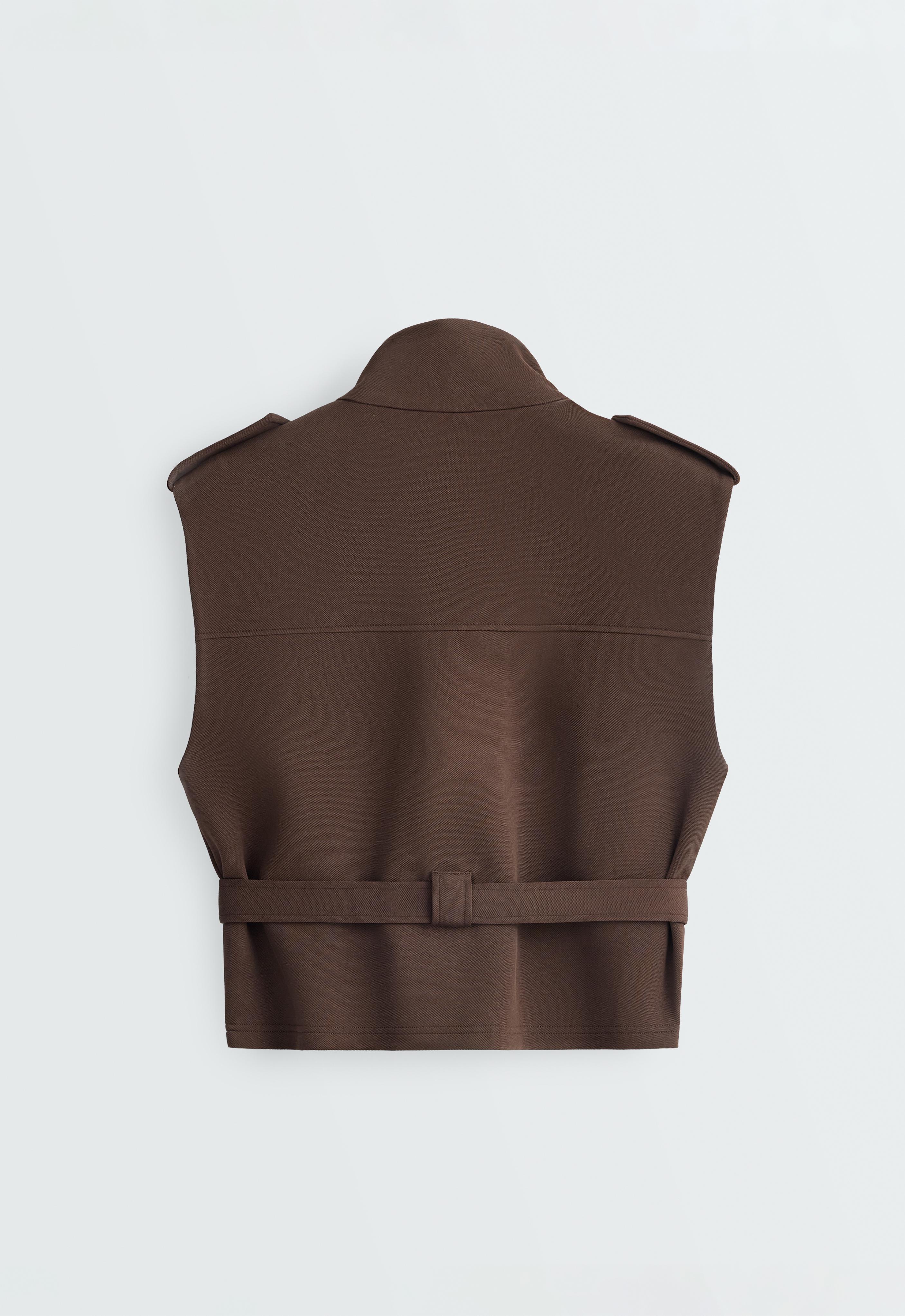 Utility piqué gilet with cotton belt — DARK BROWN
