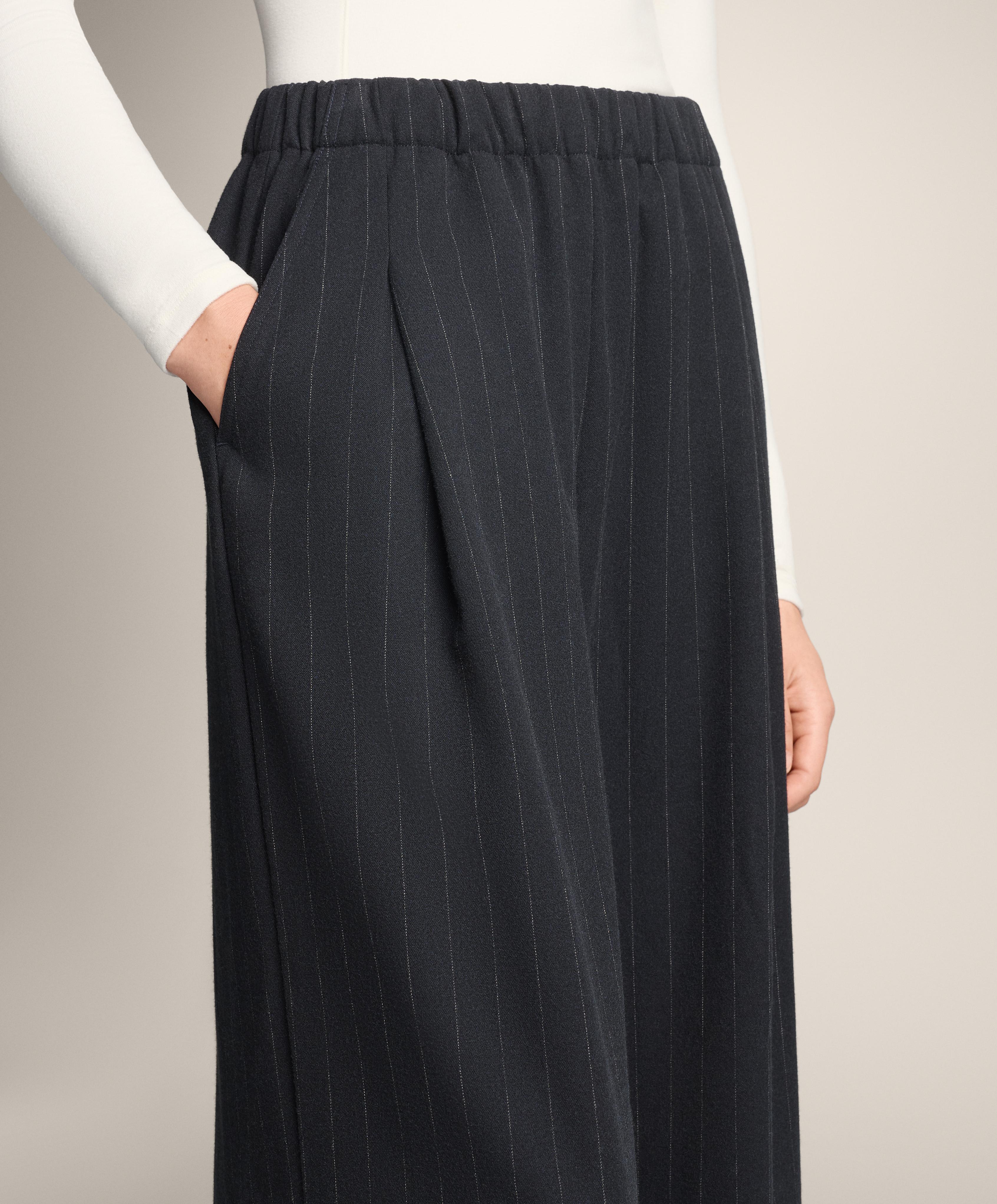 Kumaş dokulu, düz kesim, geniş paça, diplomat çizgili pantolon - Görsel 5