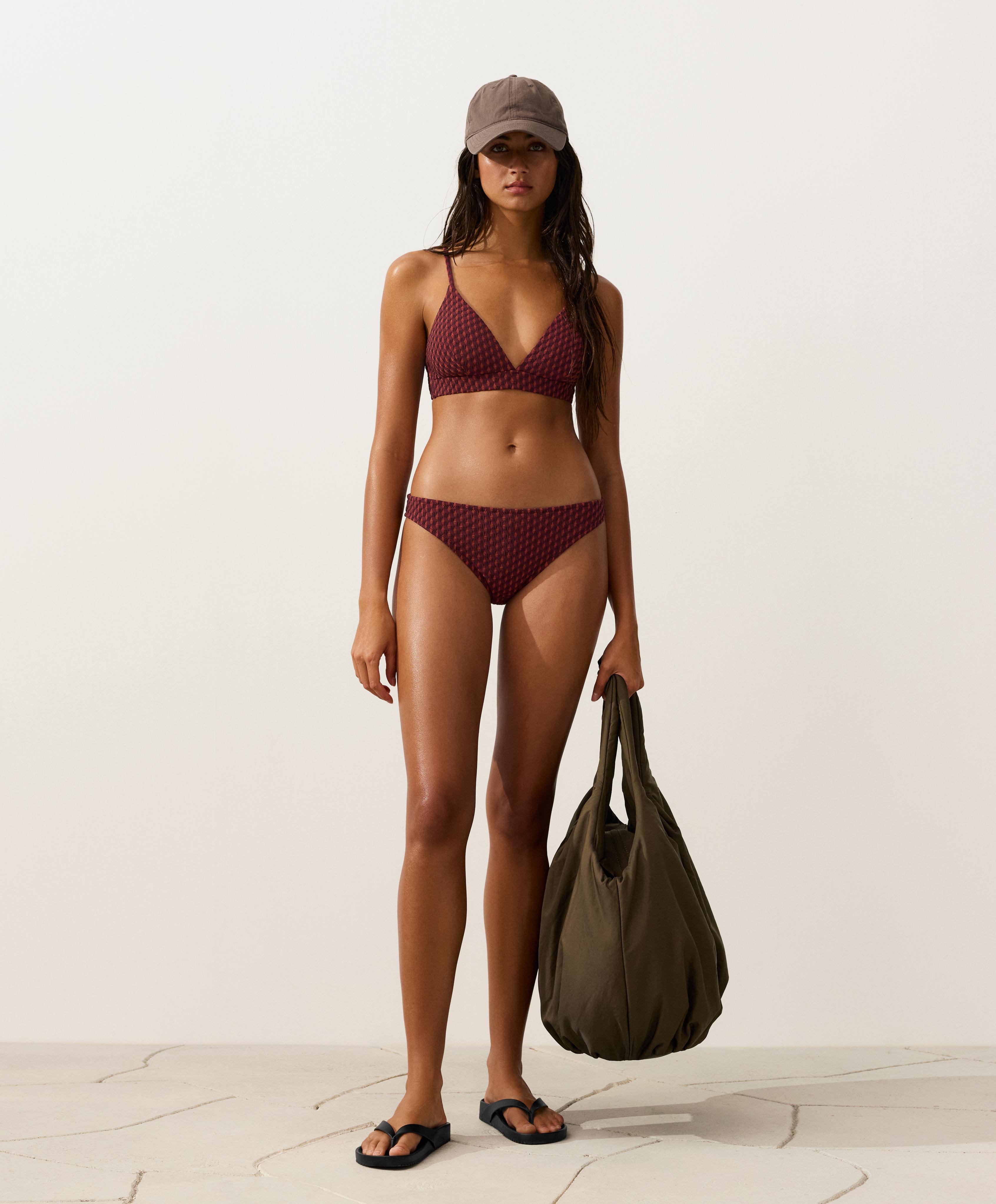 Geometric jacquard classic bikini briefs — CHERRY