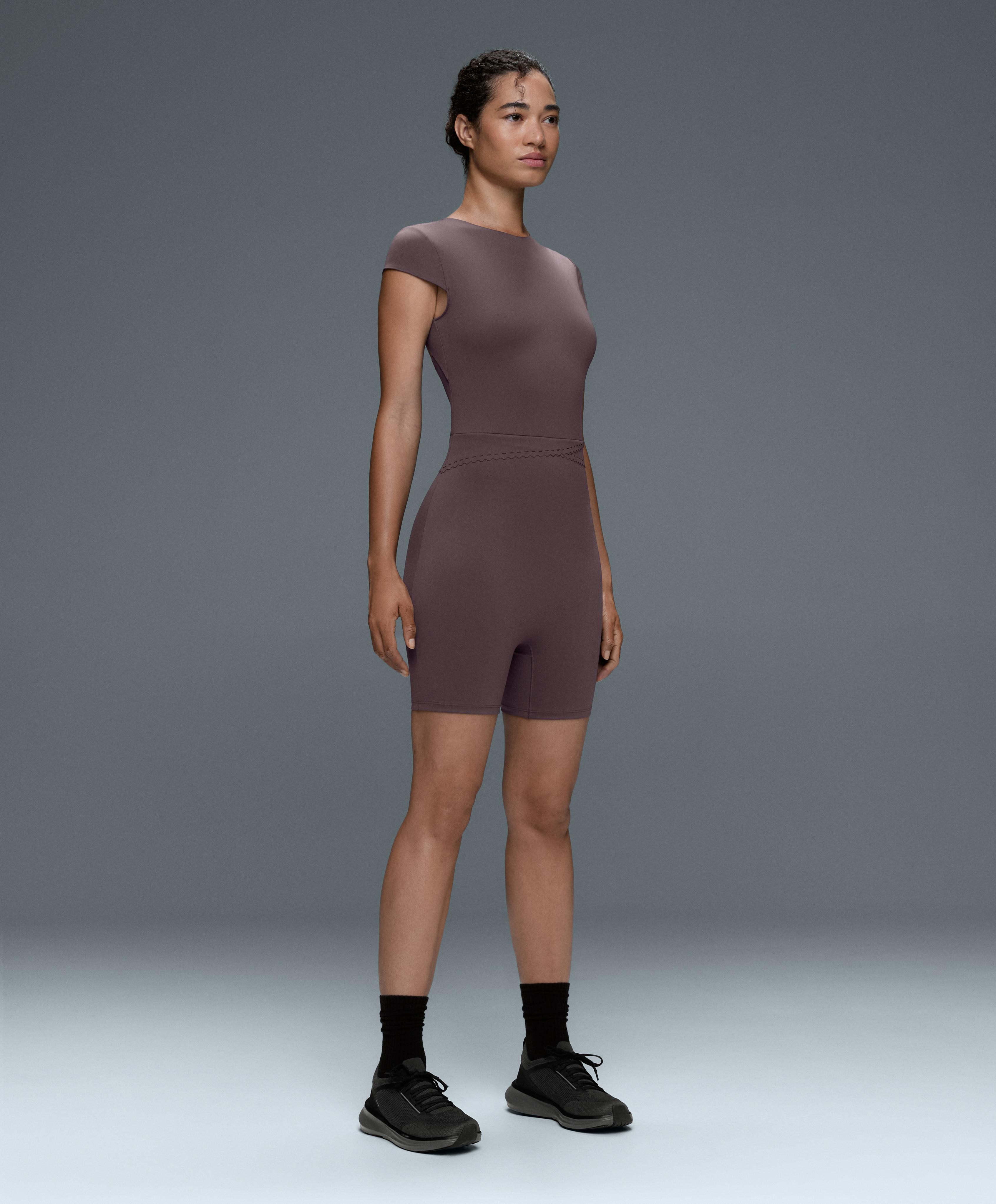 Perfect-adapt short-sleeved playsuit — Purplish brown