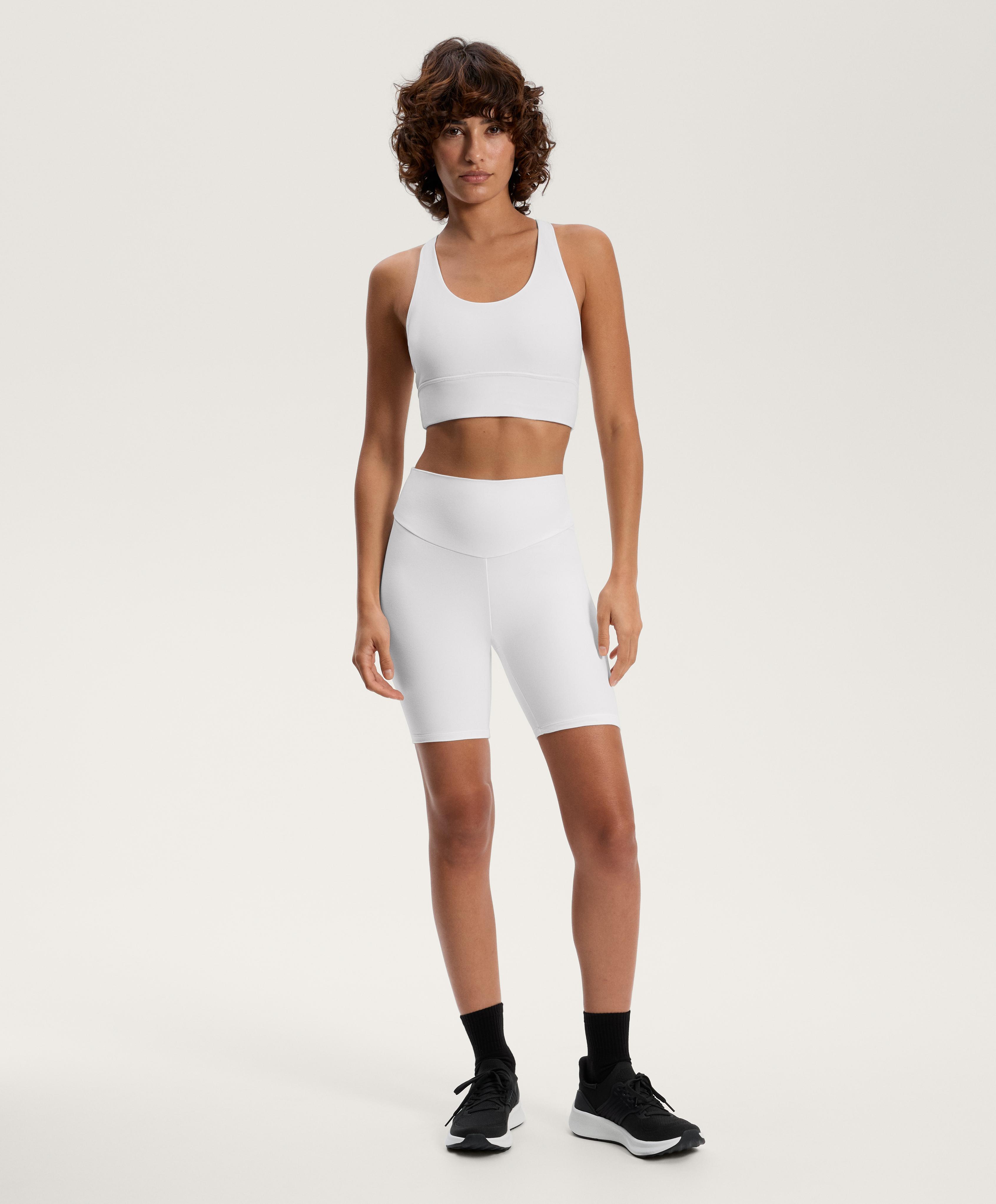 Comfortlux medium support sports bra with cups