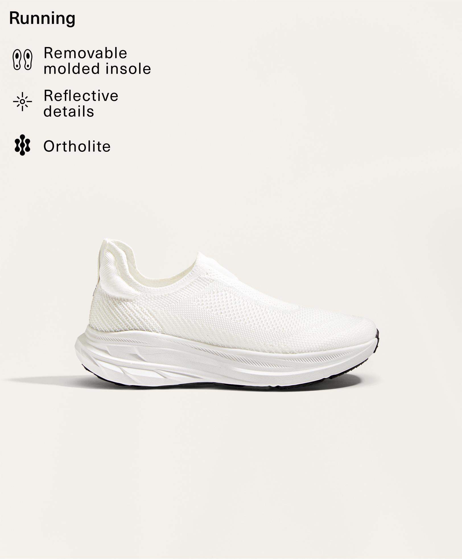 Laceless beginners’ running shoes