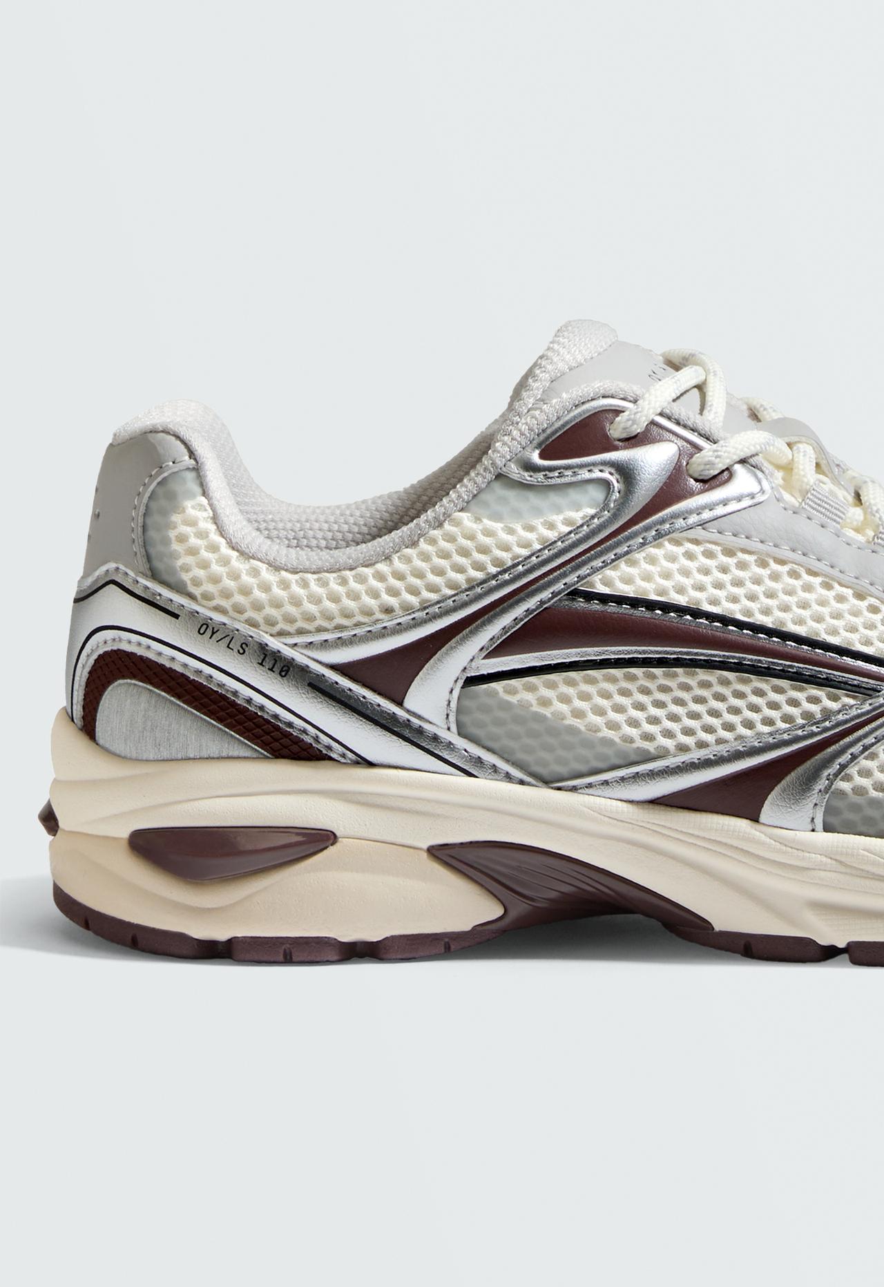 Multi-panel freetime trainers — SILVERY
