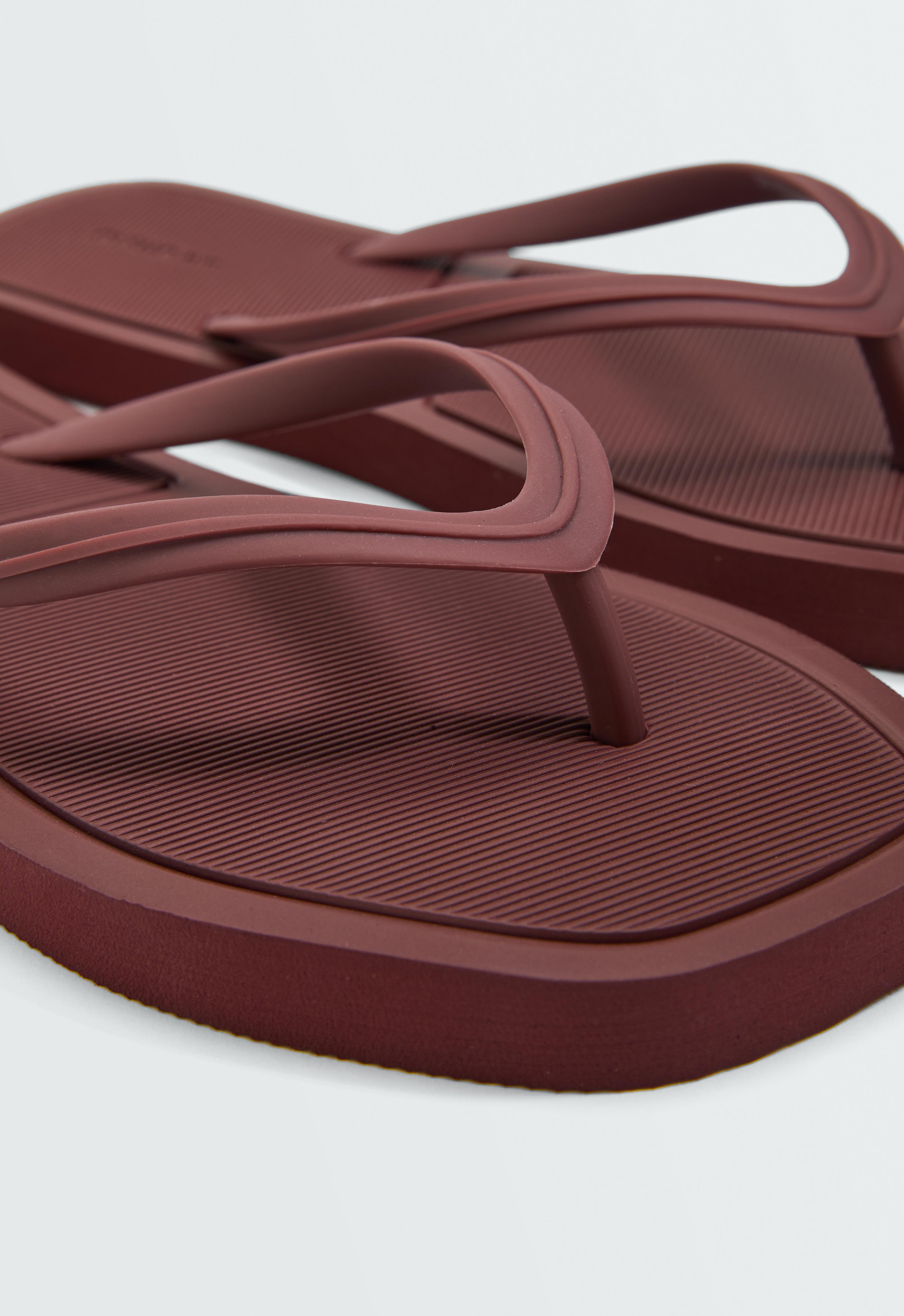 Embossed beach sandals