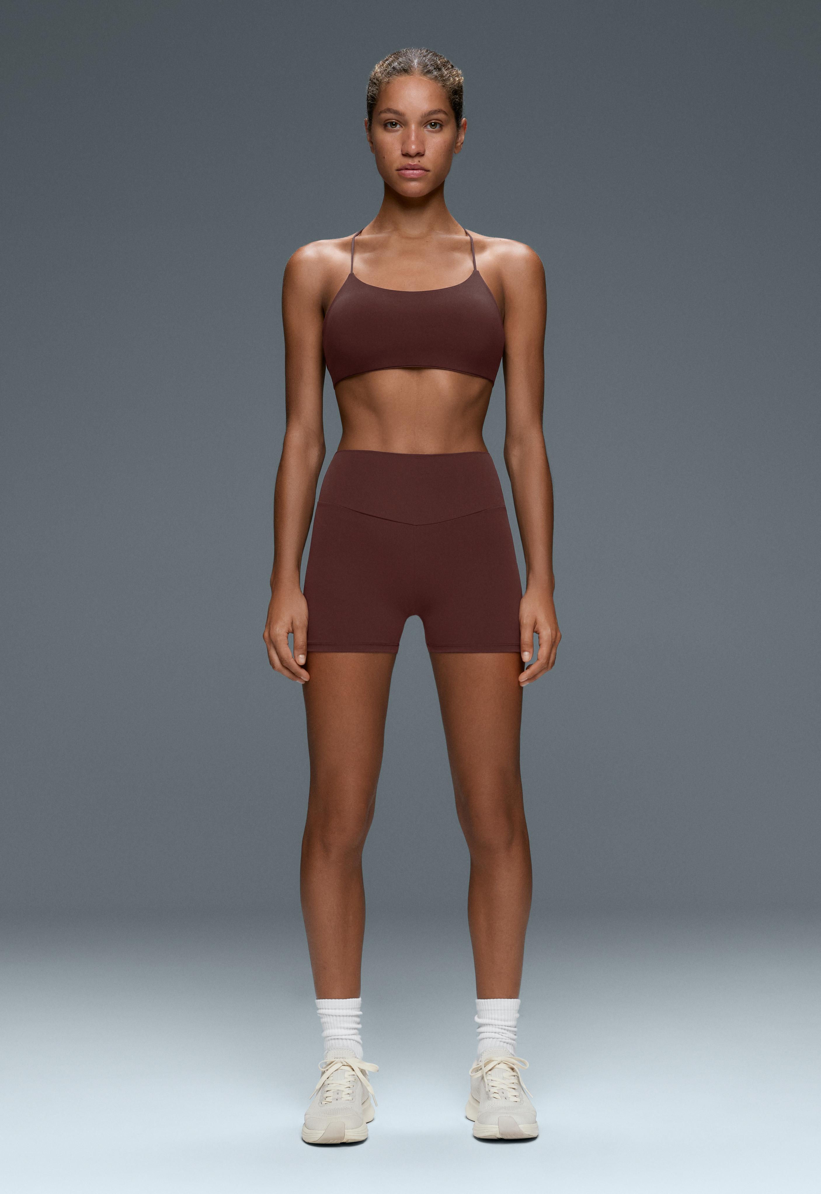 Comfortlux high-waisted 10cm hot pants — CHOCOLATE