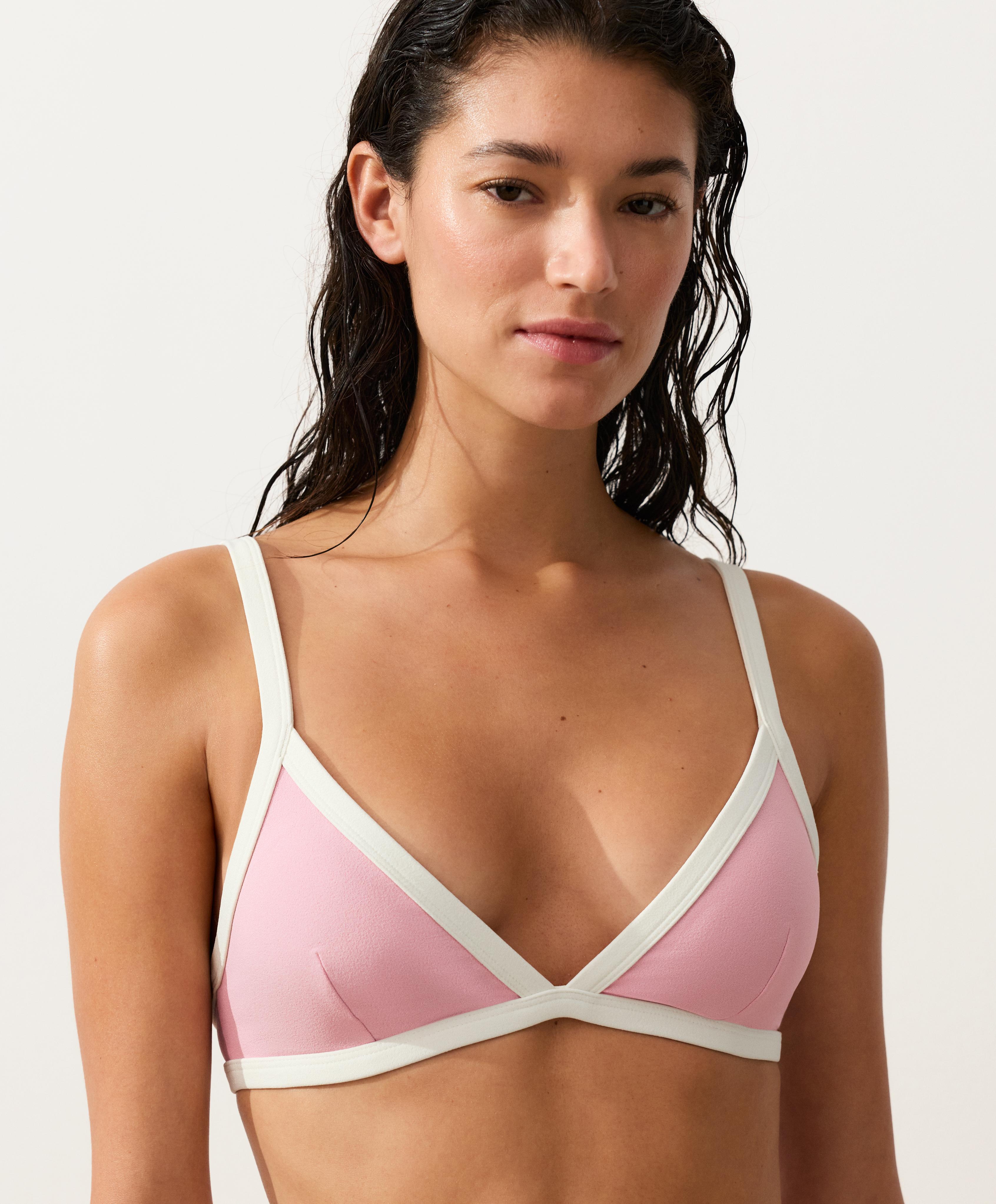 Bikini top triangular ribetes contraste Bikini top triangular ribetes contraste