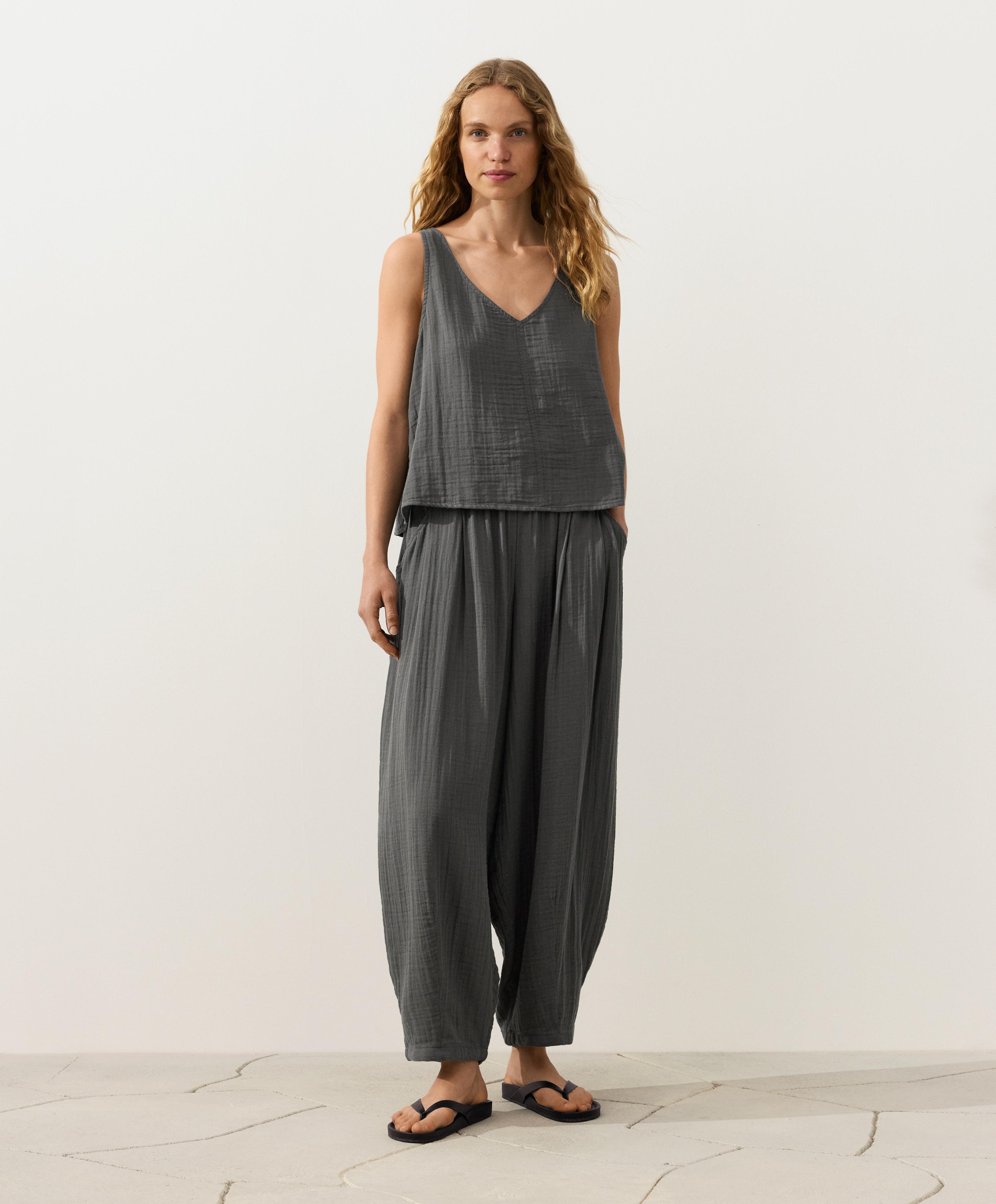 100% cotton gauze V-neck strappy top — ASPHALT