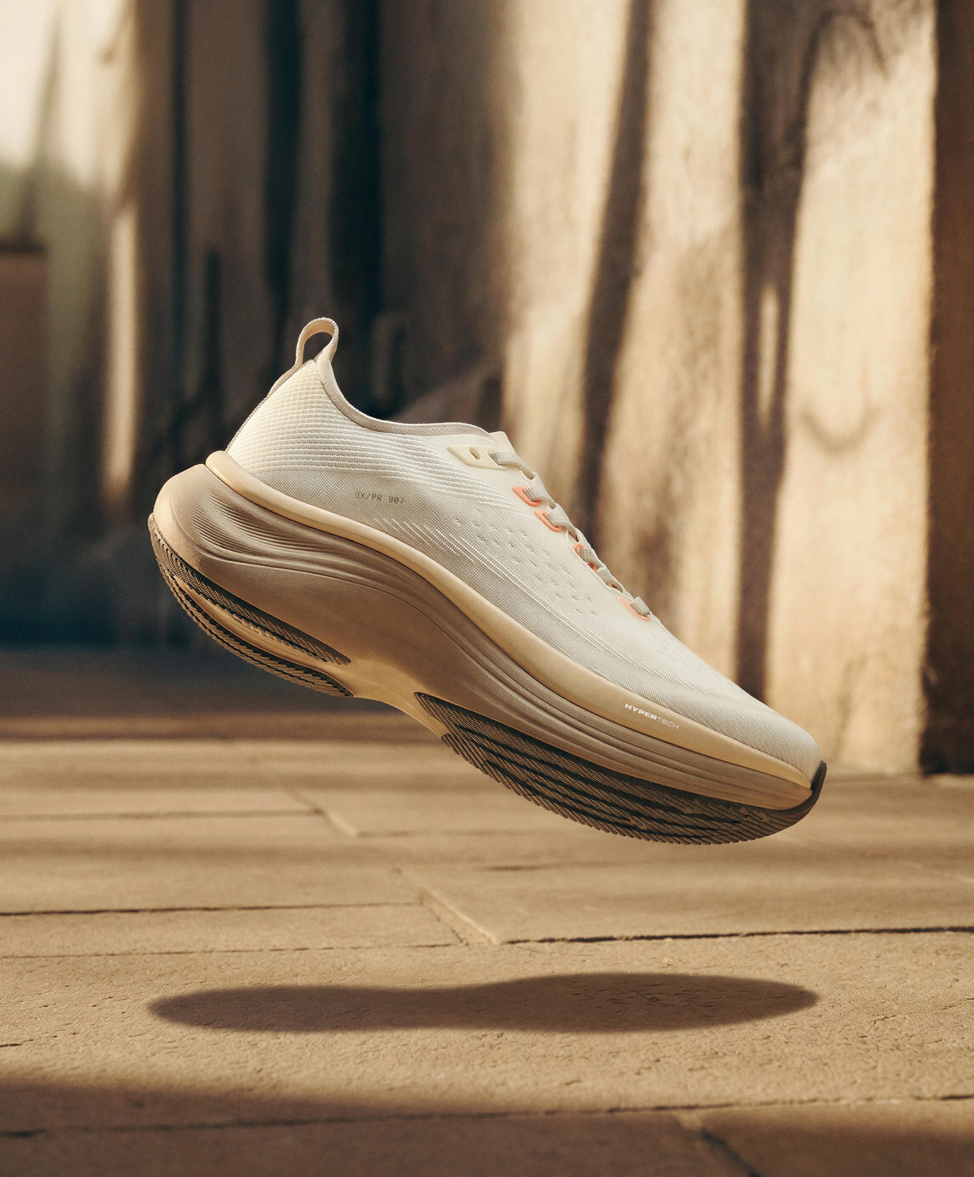 OY/PR 907 Running Trainers — PEACH