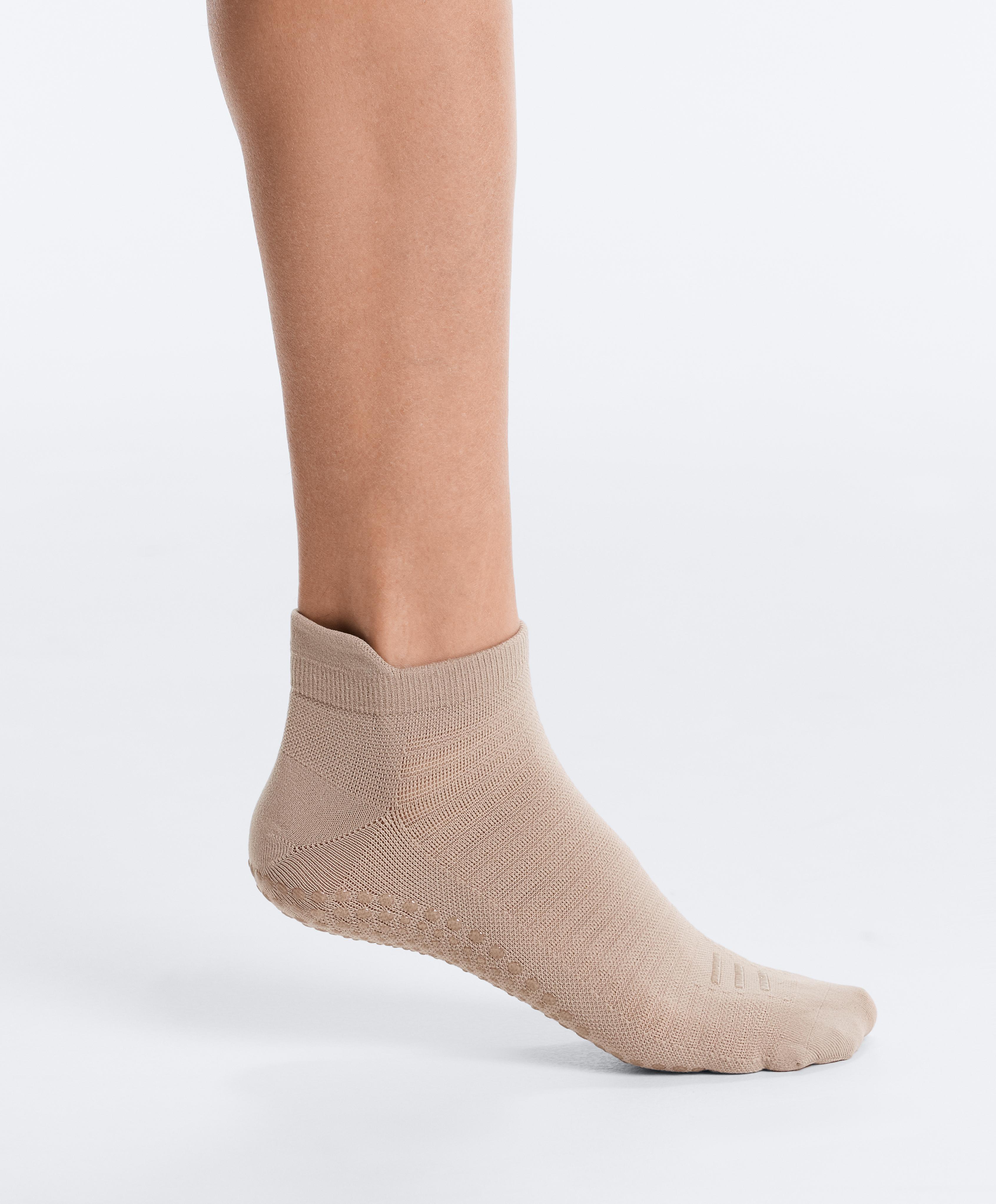 2 pairs of polyamide blend yoga and Pilates sneaker socks — MOCHA