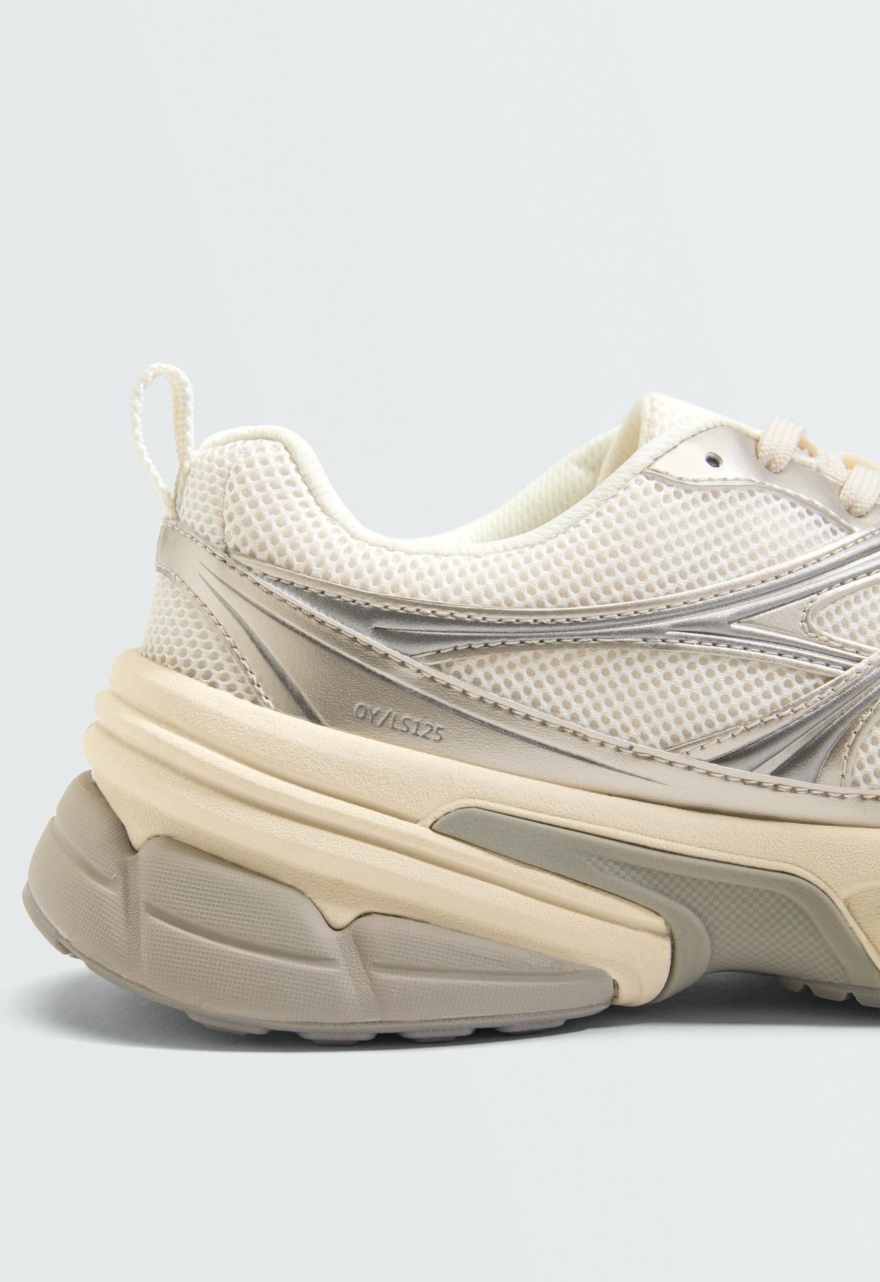 Multi-piece freetime trainers — Champagne