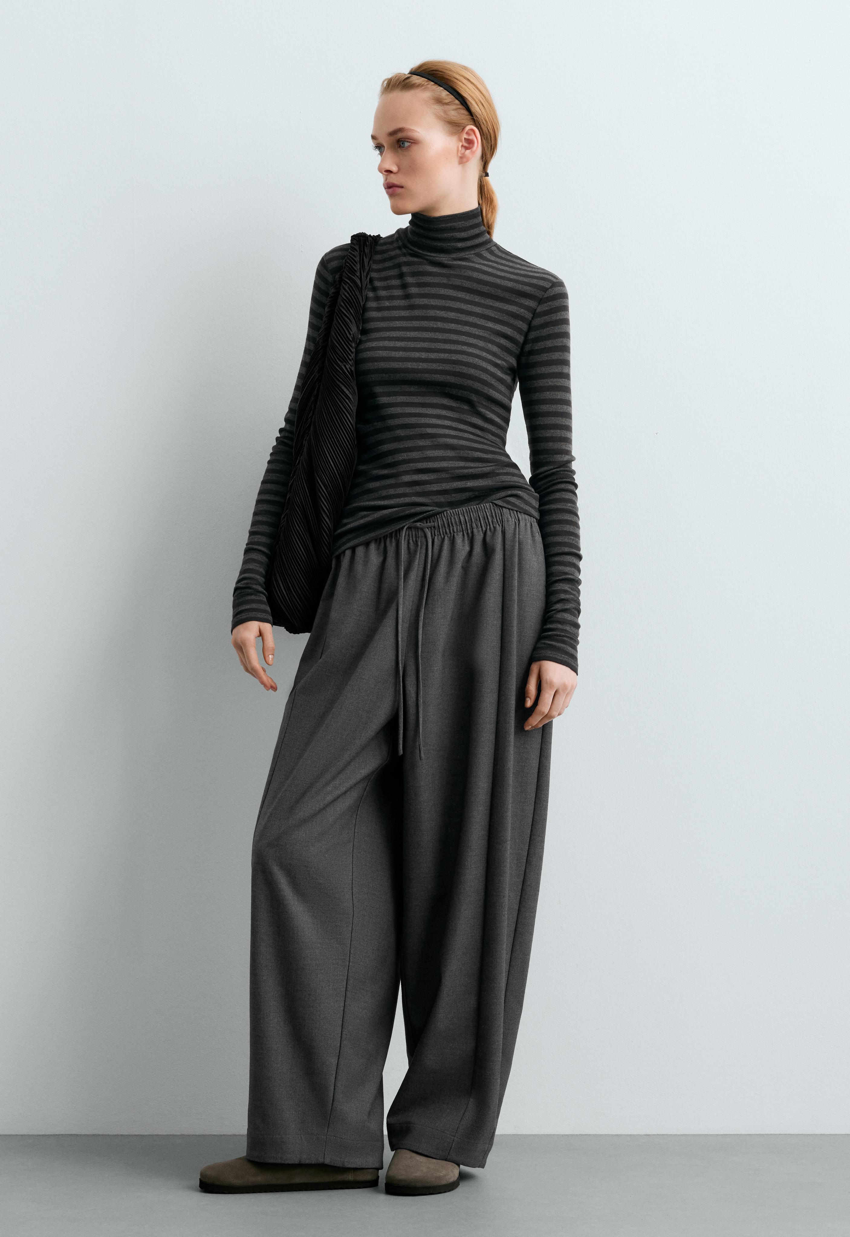 Camiseta base layer cuello alto rayas rib