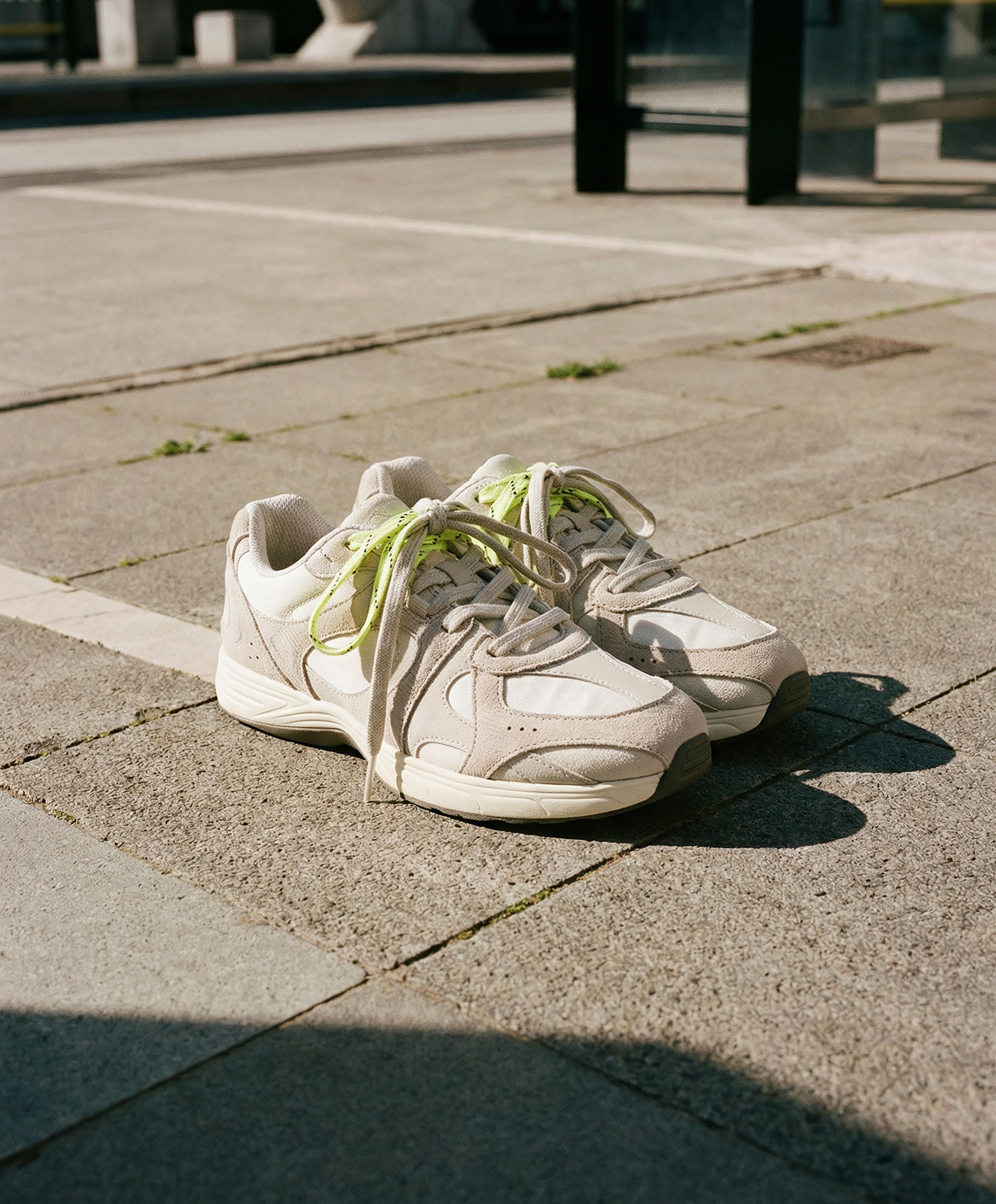 Low-profile running trainers — MINK
