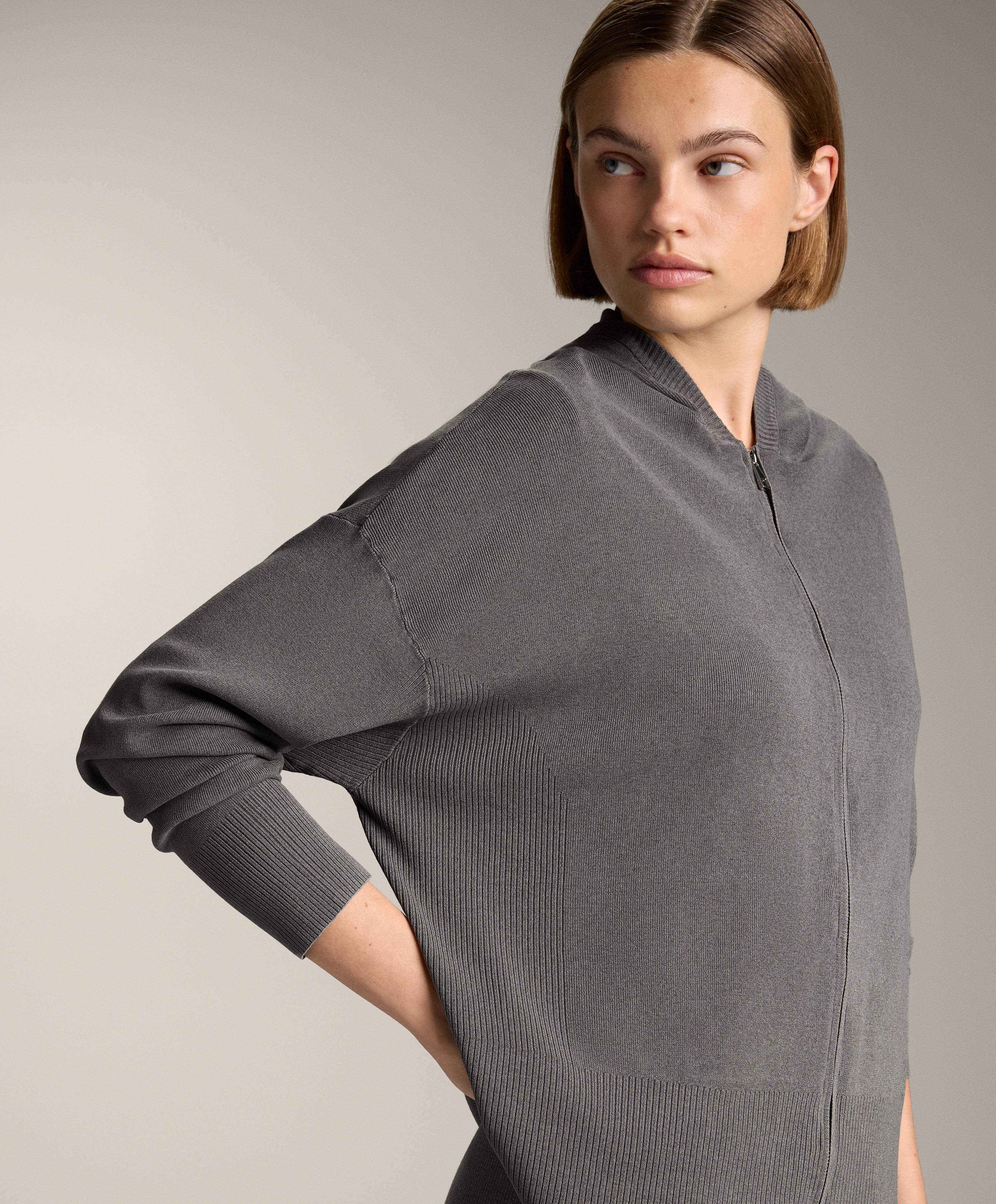 Длинная вязаная куртка с эффектом потертости - Распродажа Длинная вязаная куртка с эффектом потертости - Распродажа