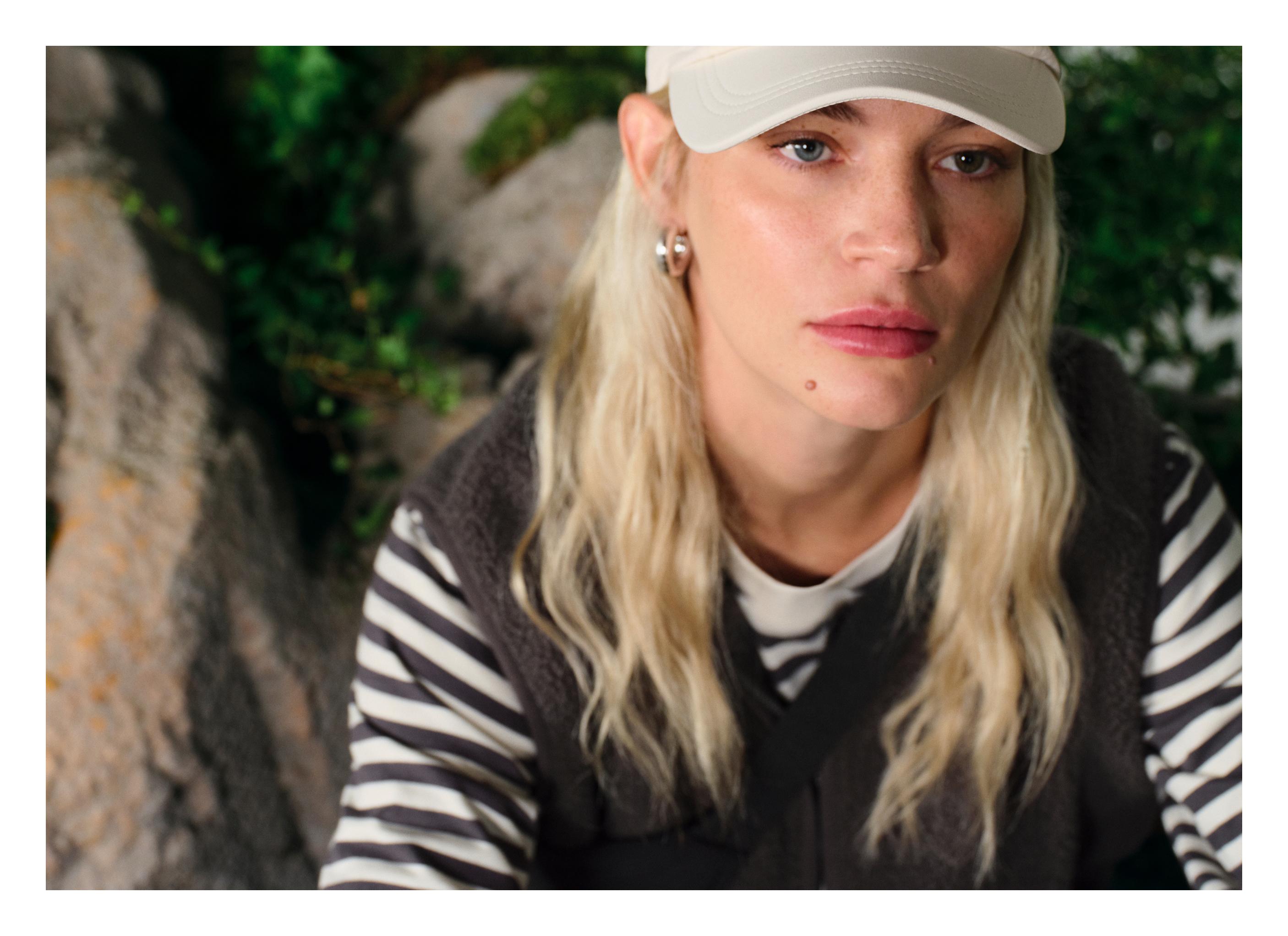 Striped 100% cotton boxy long-sleeved T-shirt Striped 100% cotton boxy long-sleeved T-shirt