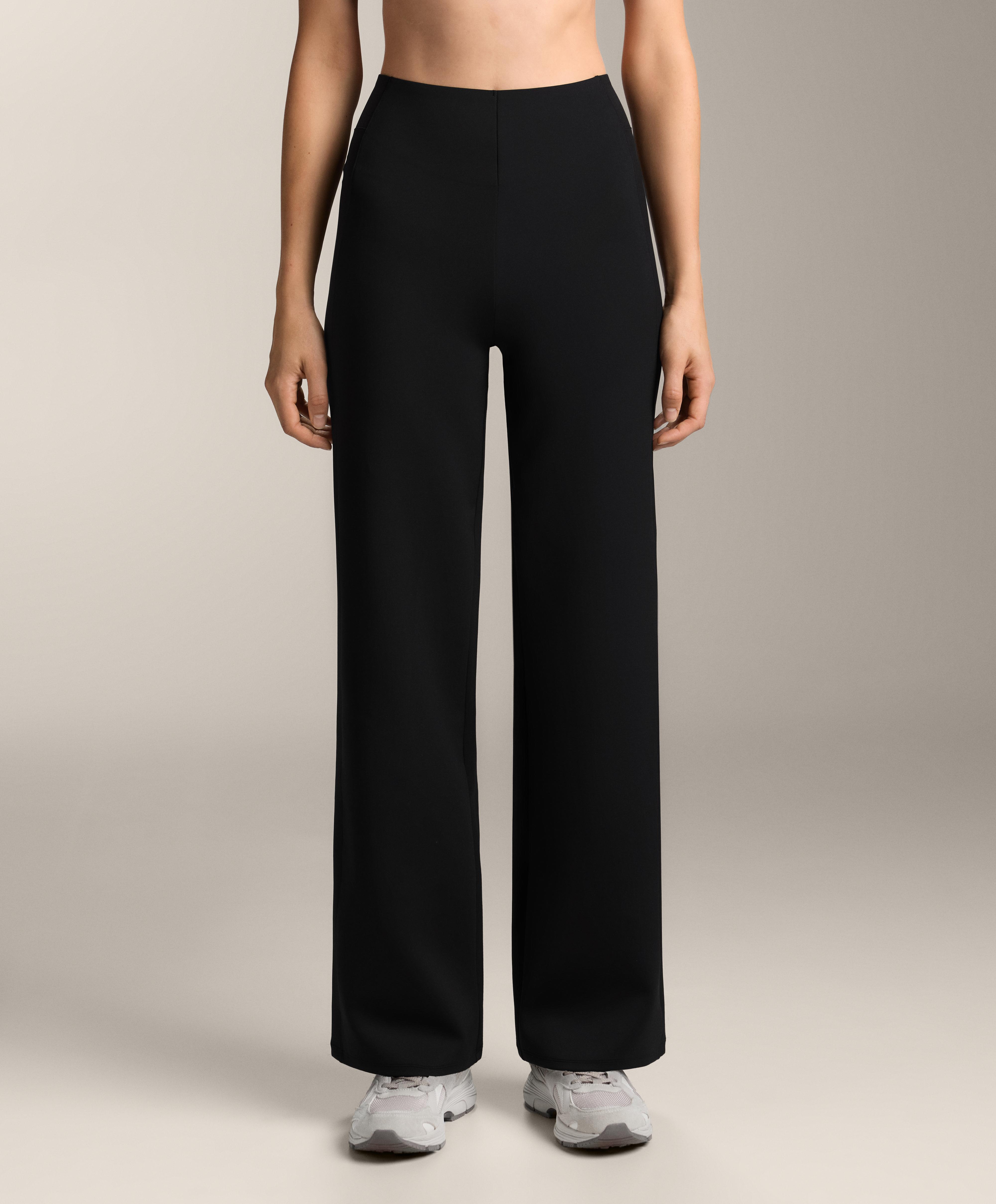 Pantalón recto efecto neopreno Pantalón recto efecto neopreno