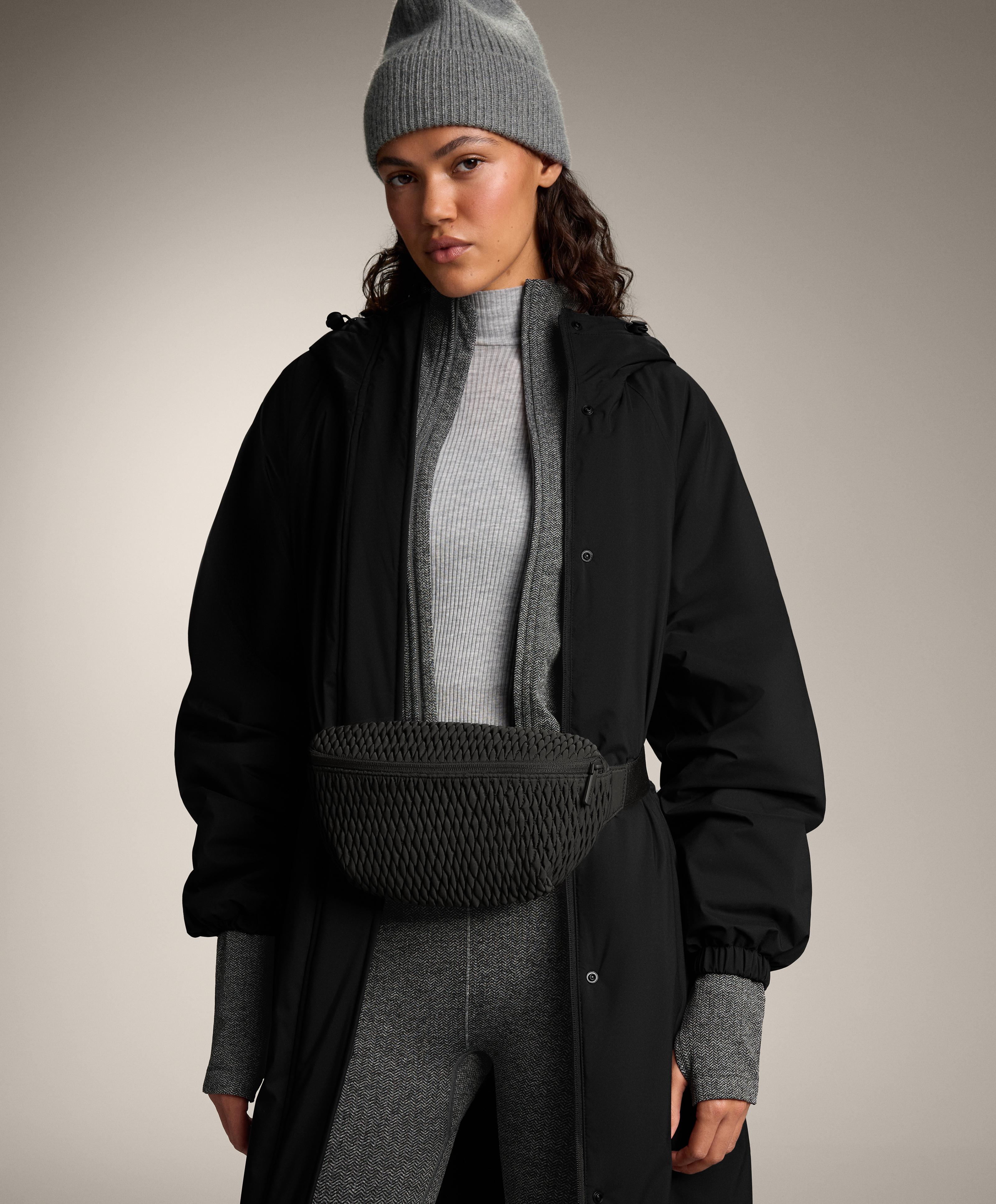 Padded belt bag — BLACK