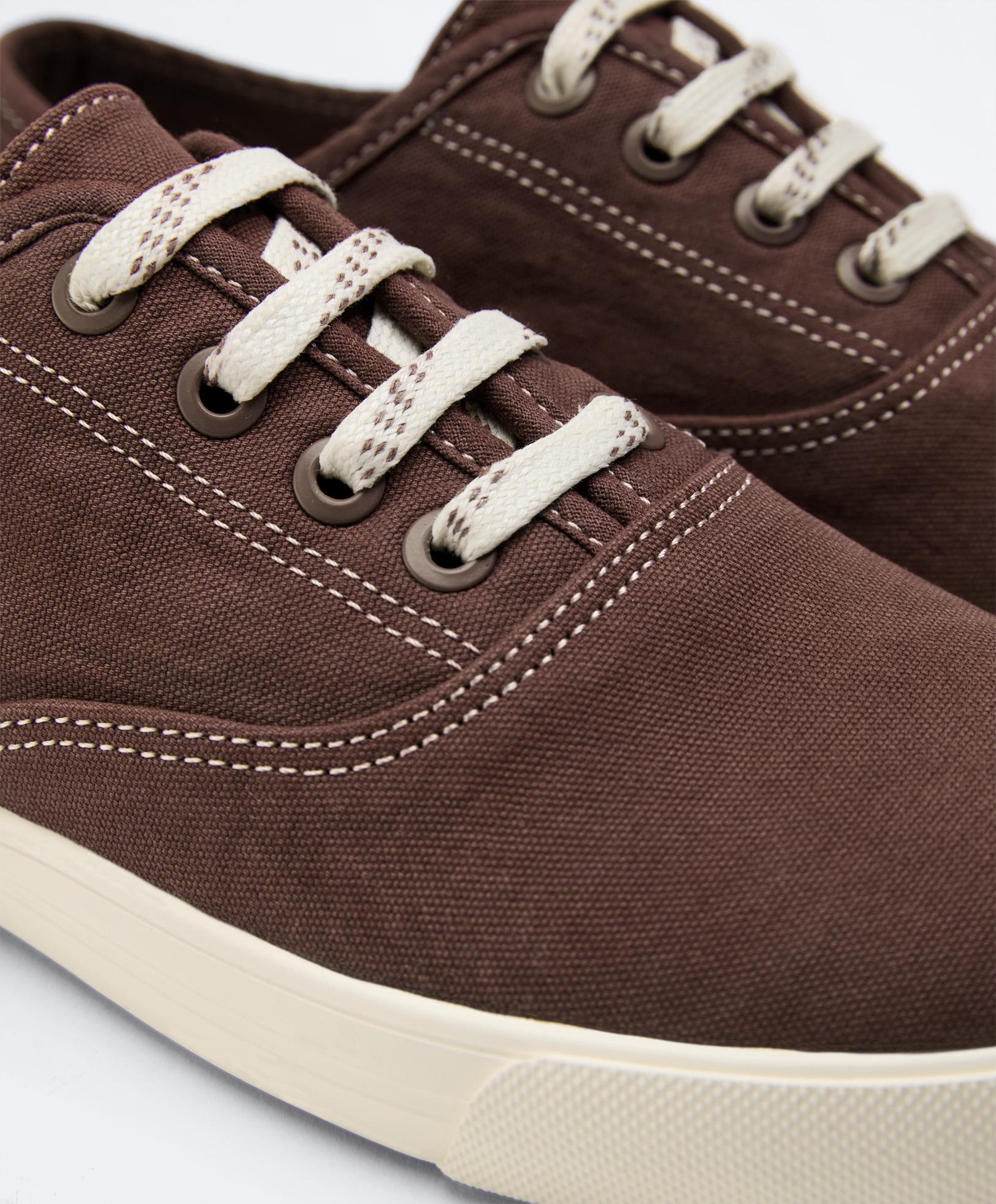 Canvas trainers — BROWN