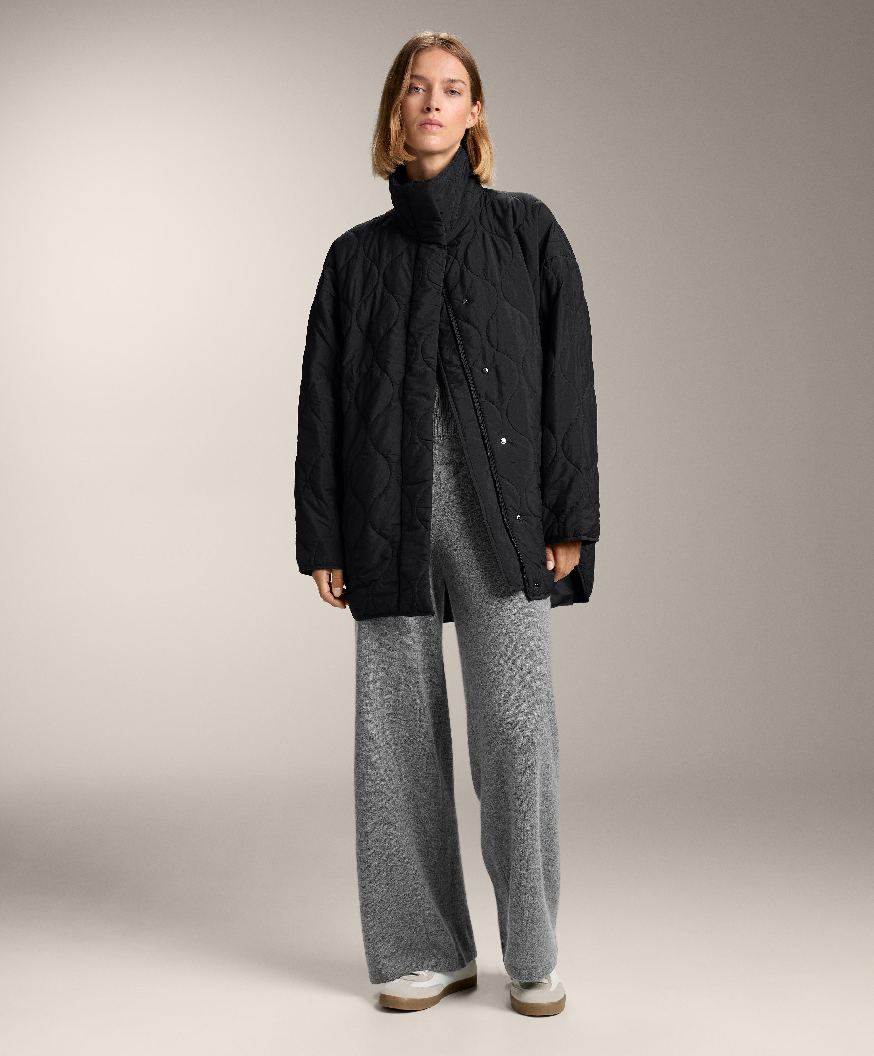100% cashmere knit round-neck jumper