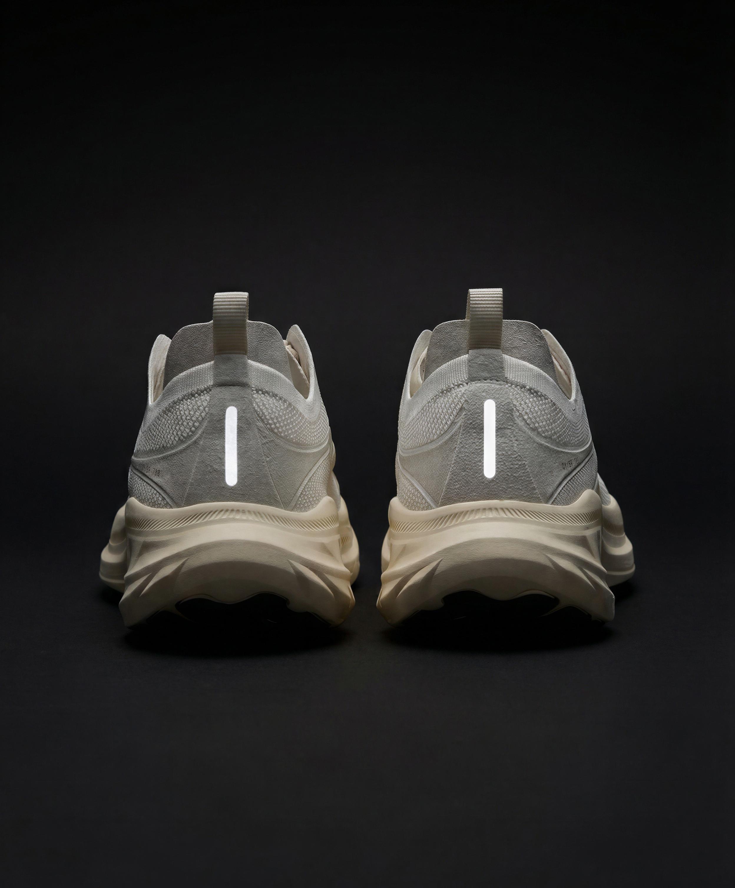 Running trainers OY/BR 700 — WHITE