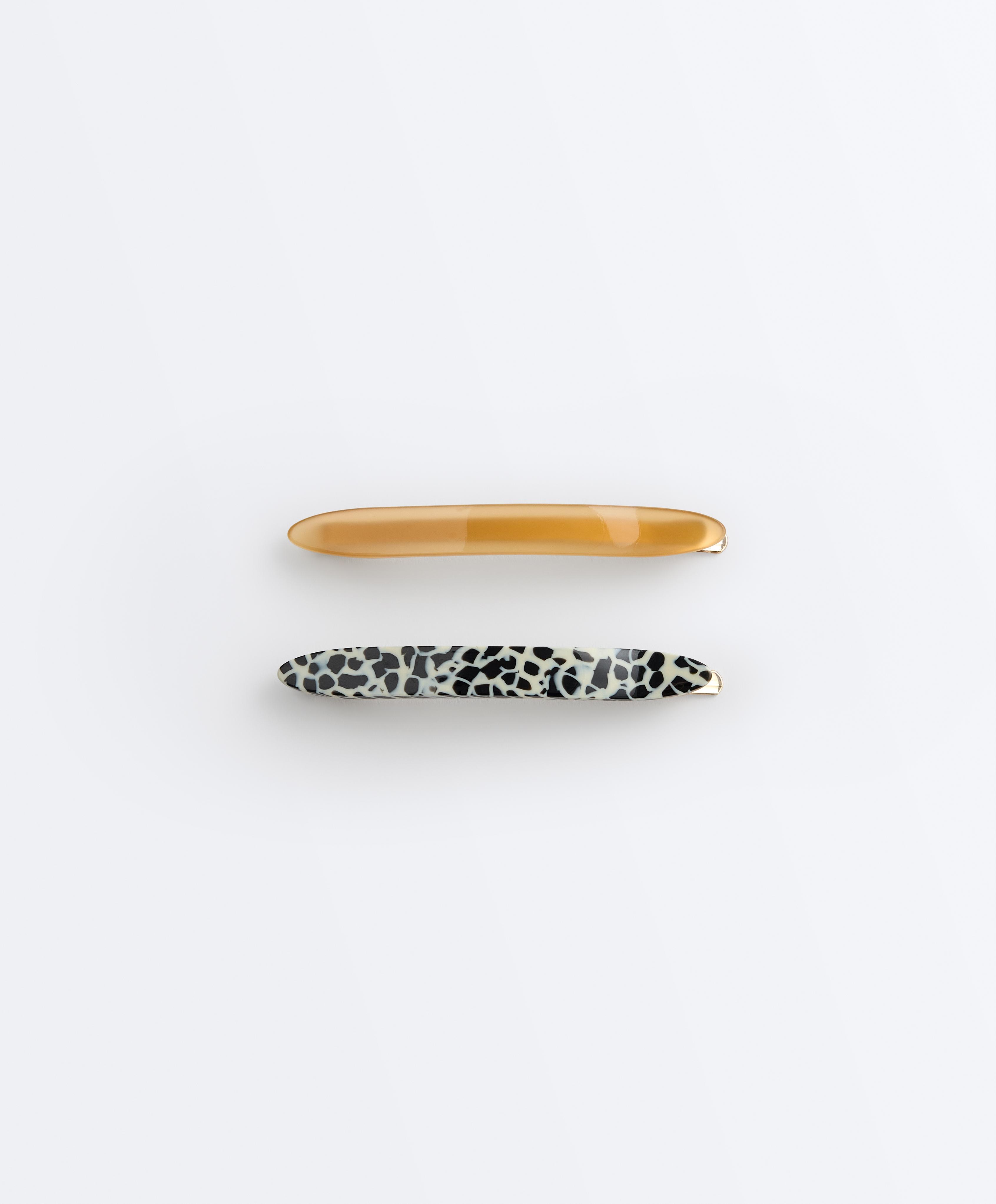 2 printed hair barrettes 2 printed hair barrettes