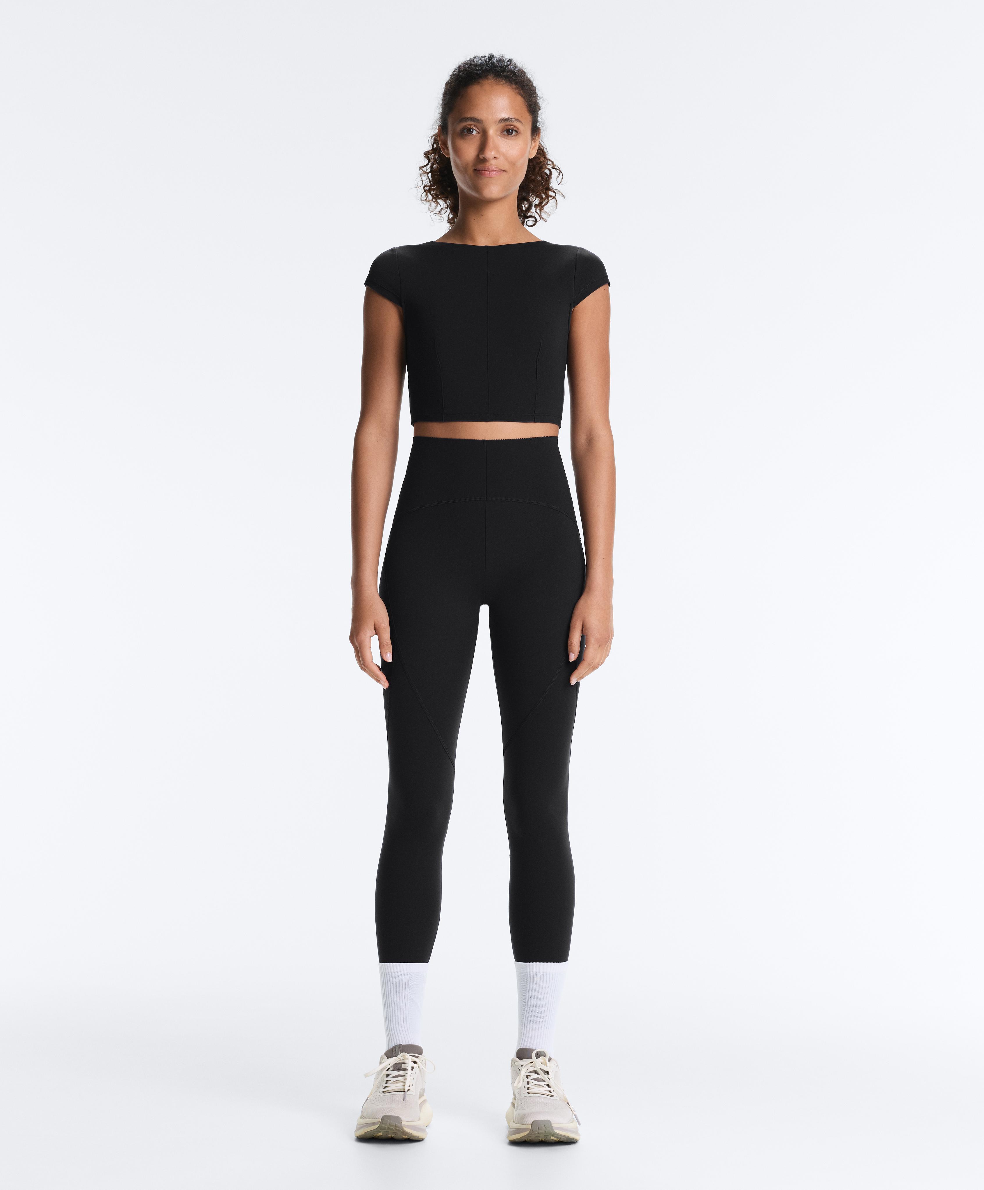 Seamed Compressive tank top — BLACK