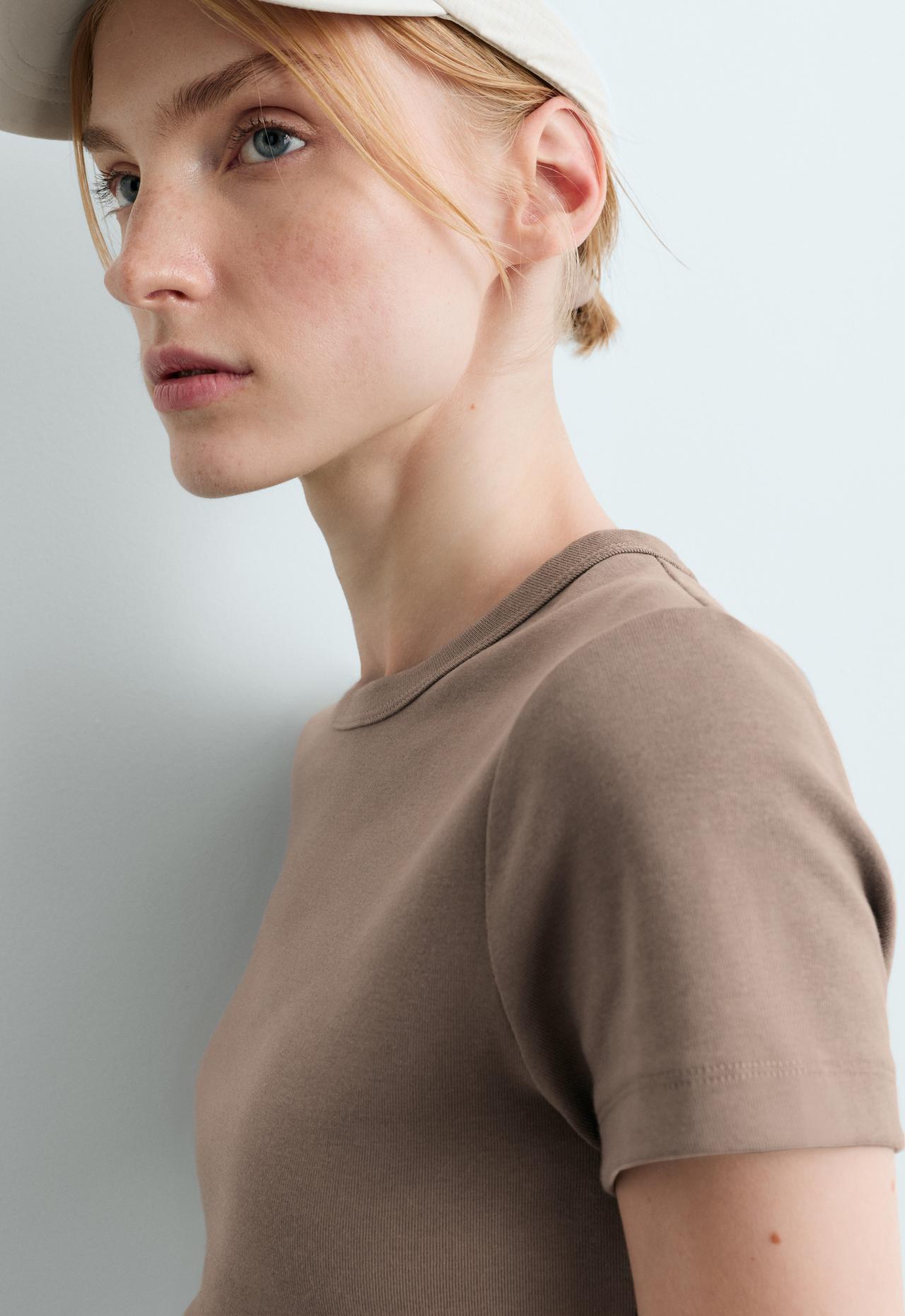 Fitted short-sleeved cotton blend rib T-shirt — DARK MINK