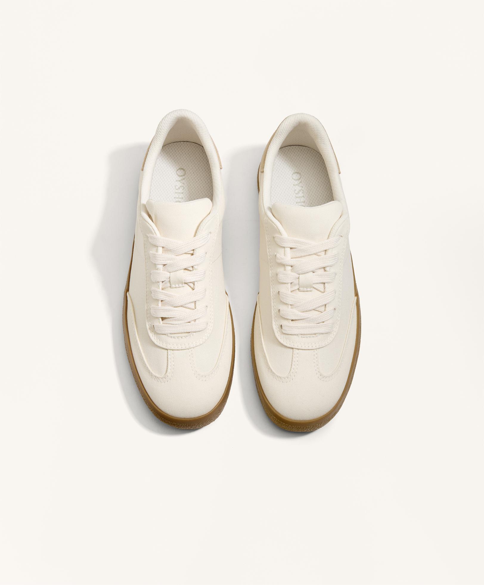 Baskets en toile canvas et empiècement en daim Baskets en toile canvas et empiècement en daim