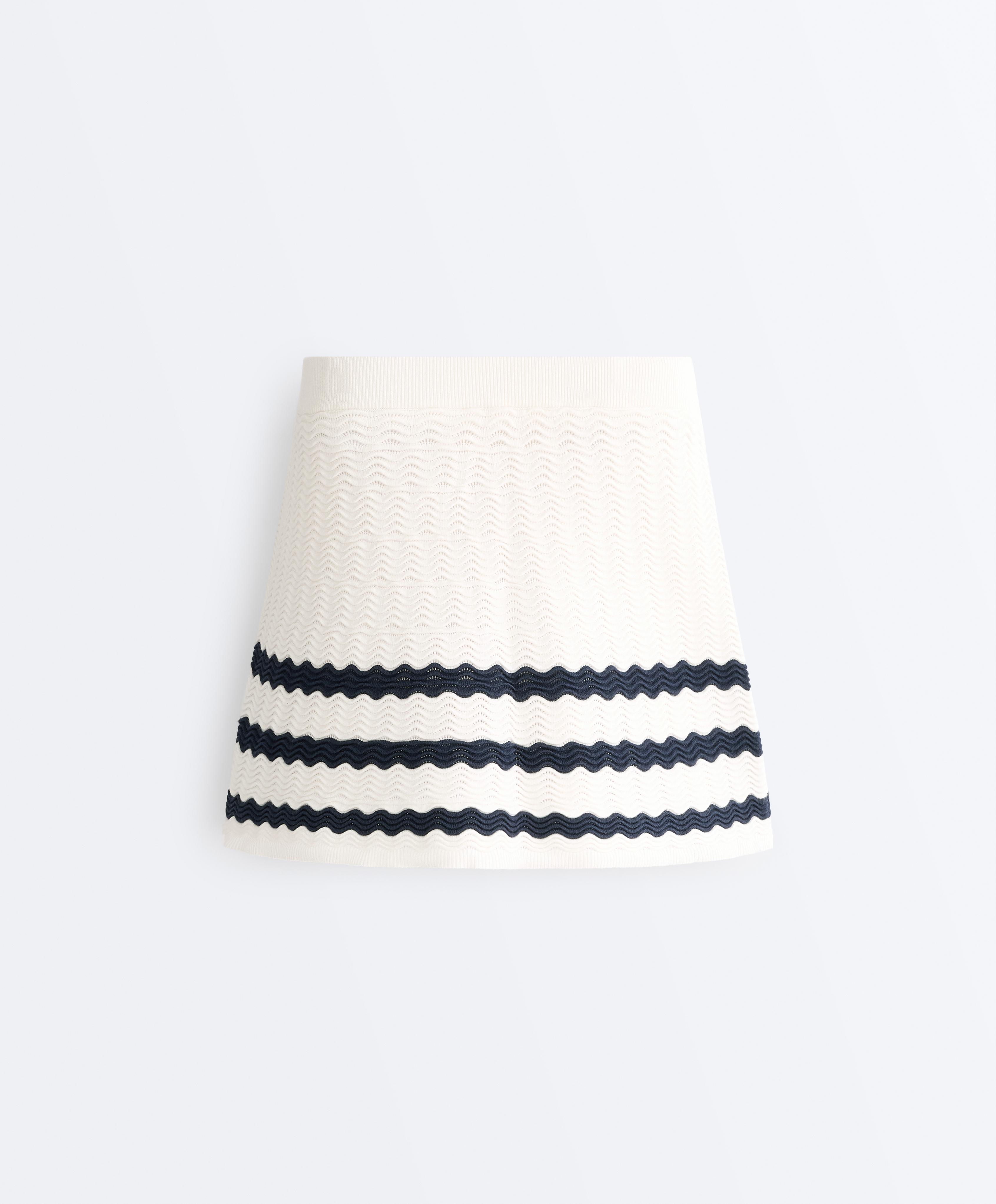 Wave knit short skirt — PALE ECRU