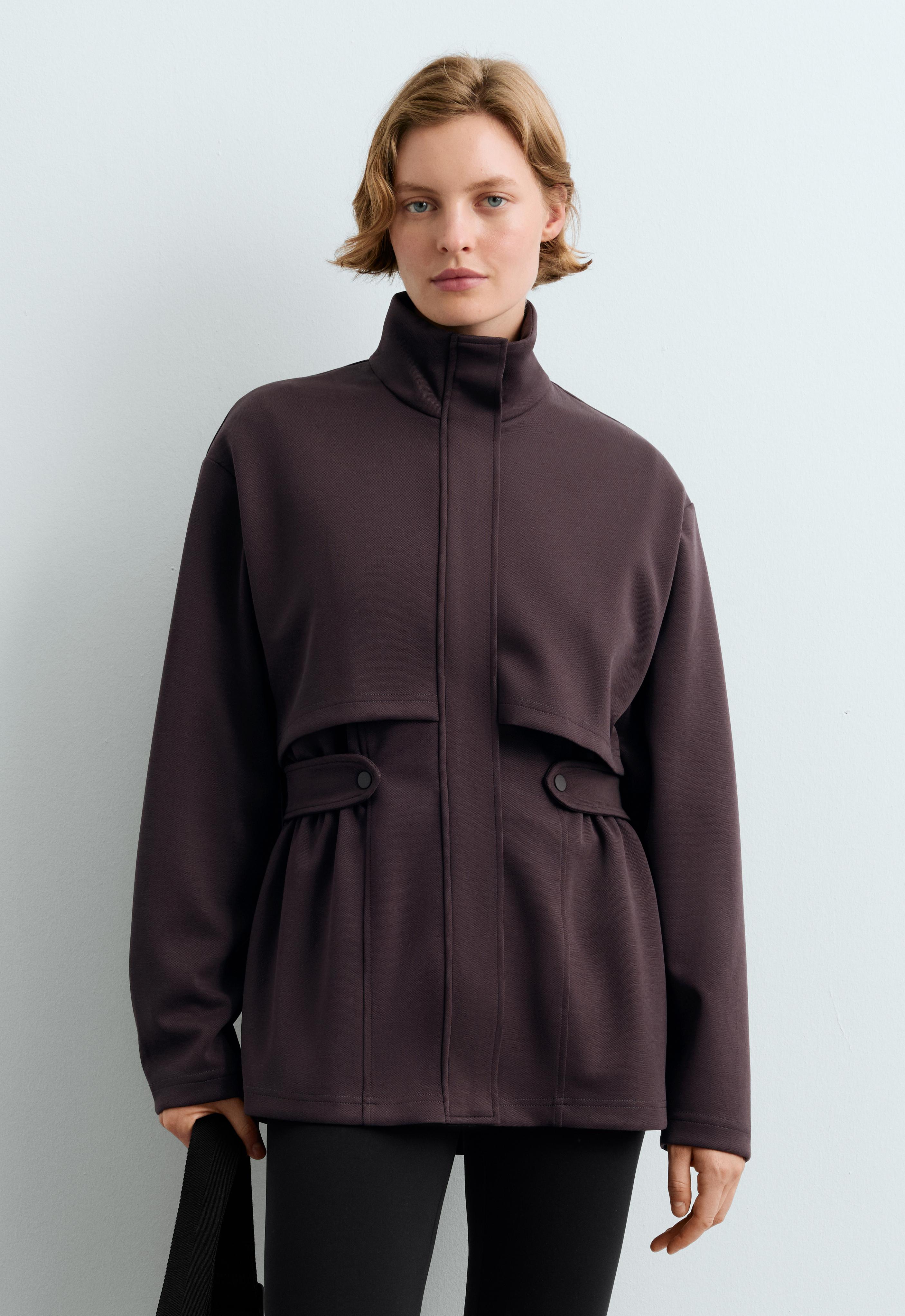 Lange Piqué-Jacke mit Gürtel