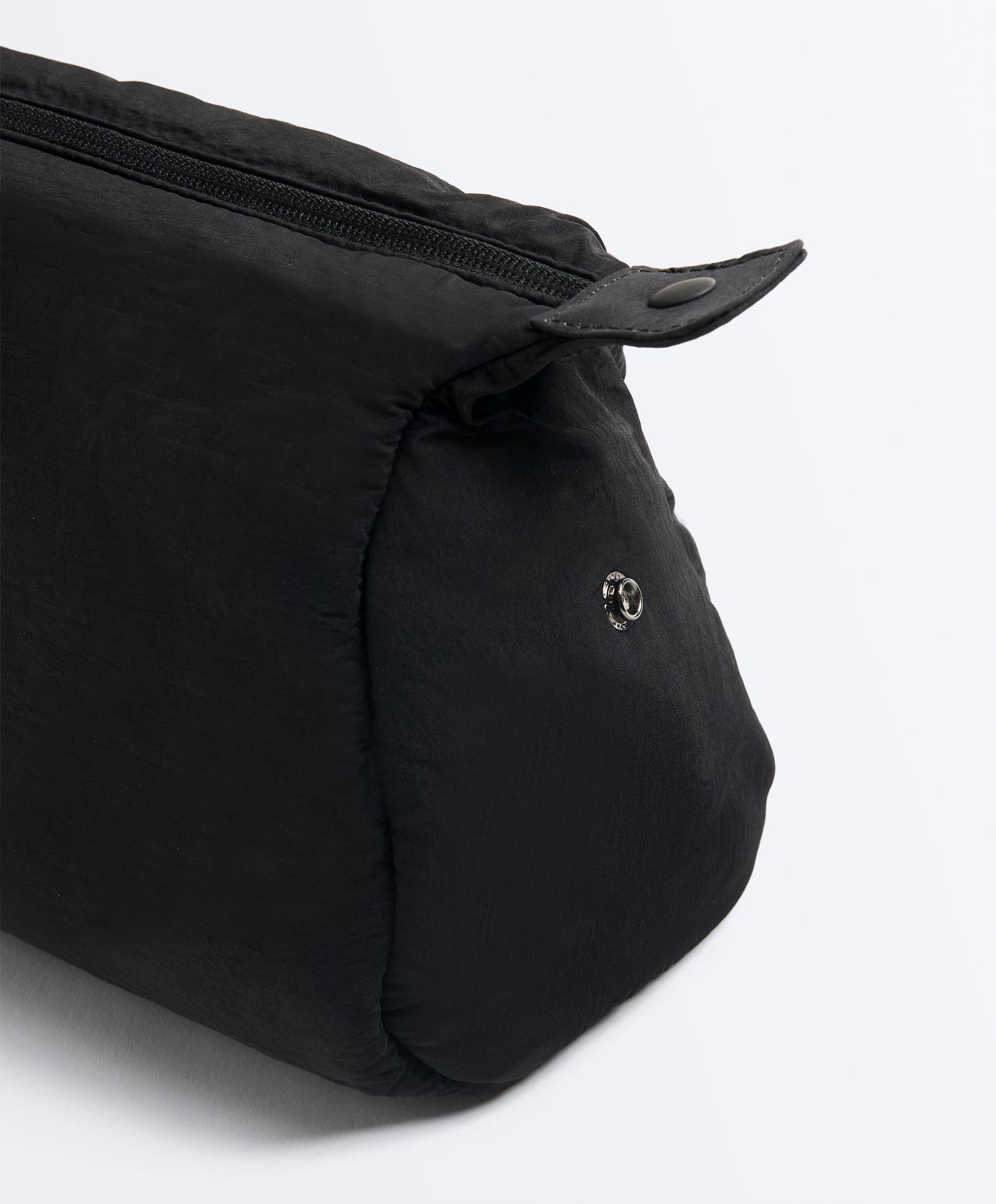 Nylon wash bag | OYSHO United States
