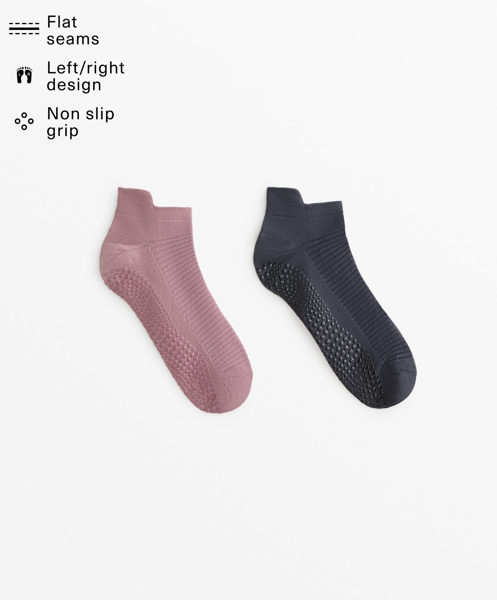 2 pairs of polyamide blend yoga and Pilates sneaker socks