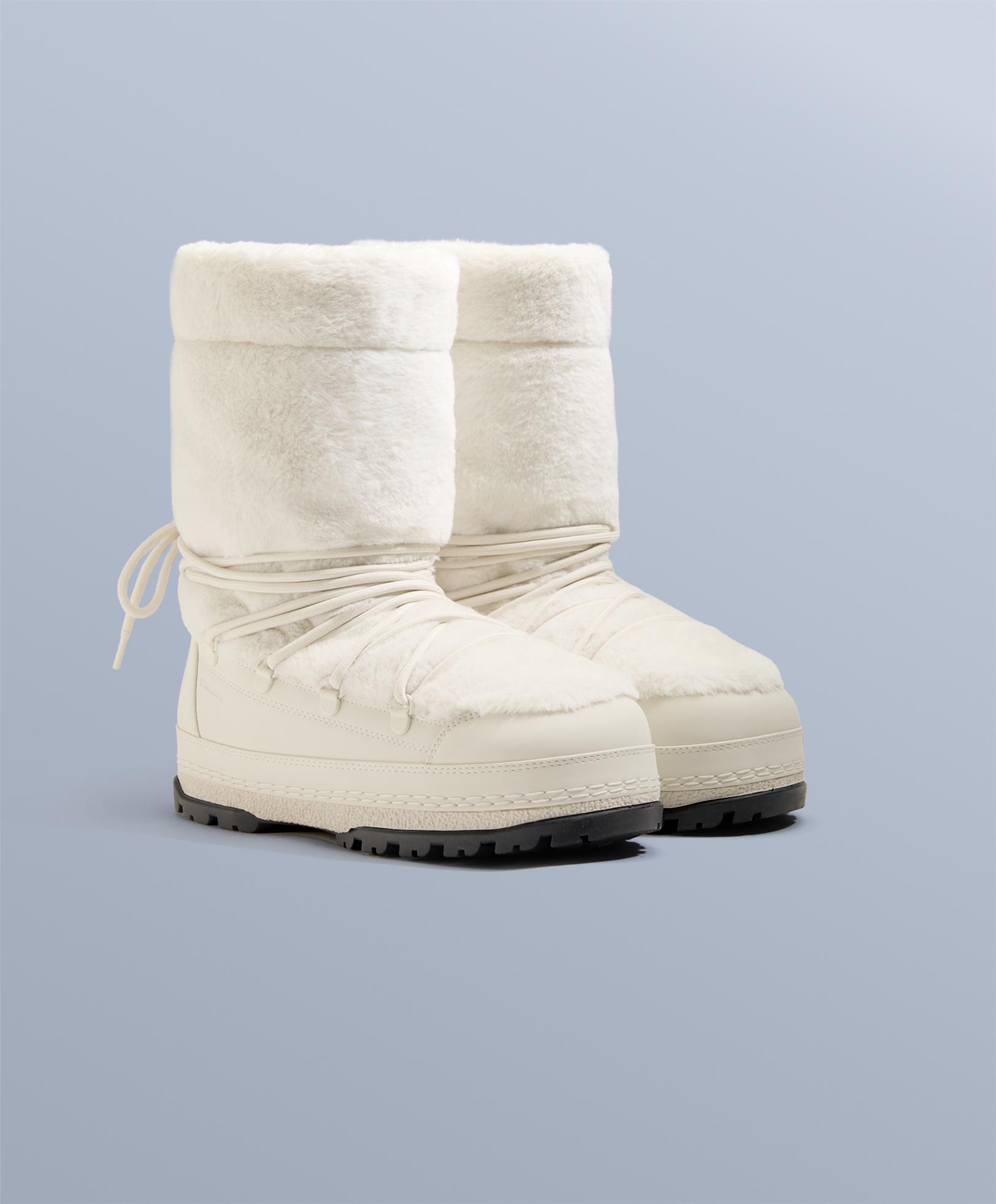 بوت تقني بأربطة وفرو