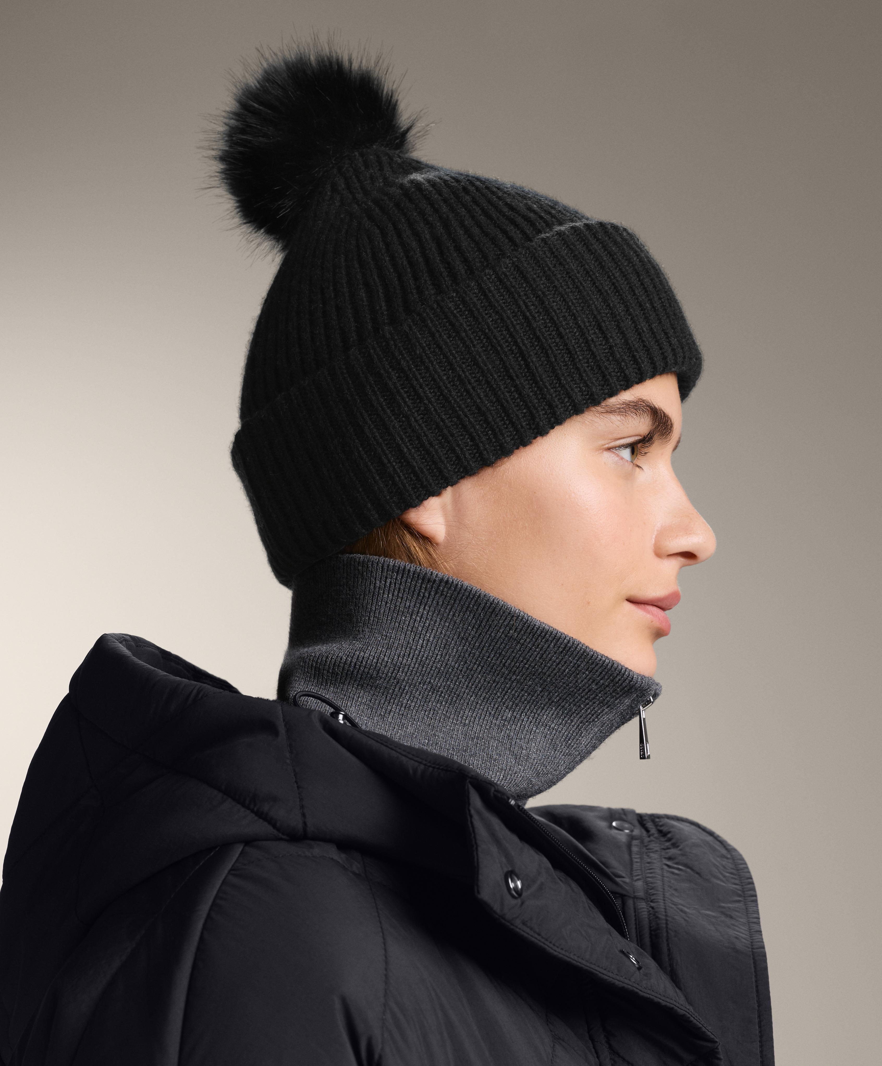 Dzianinowa czapka z pomponem z mieszanki wełny - Wyprzedaż Dzianinowa czapka z pomponem z mieszanki wełny - Wyprzedaż