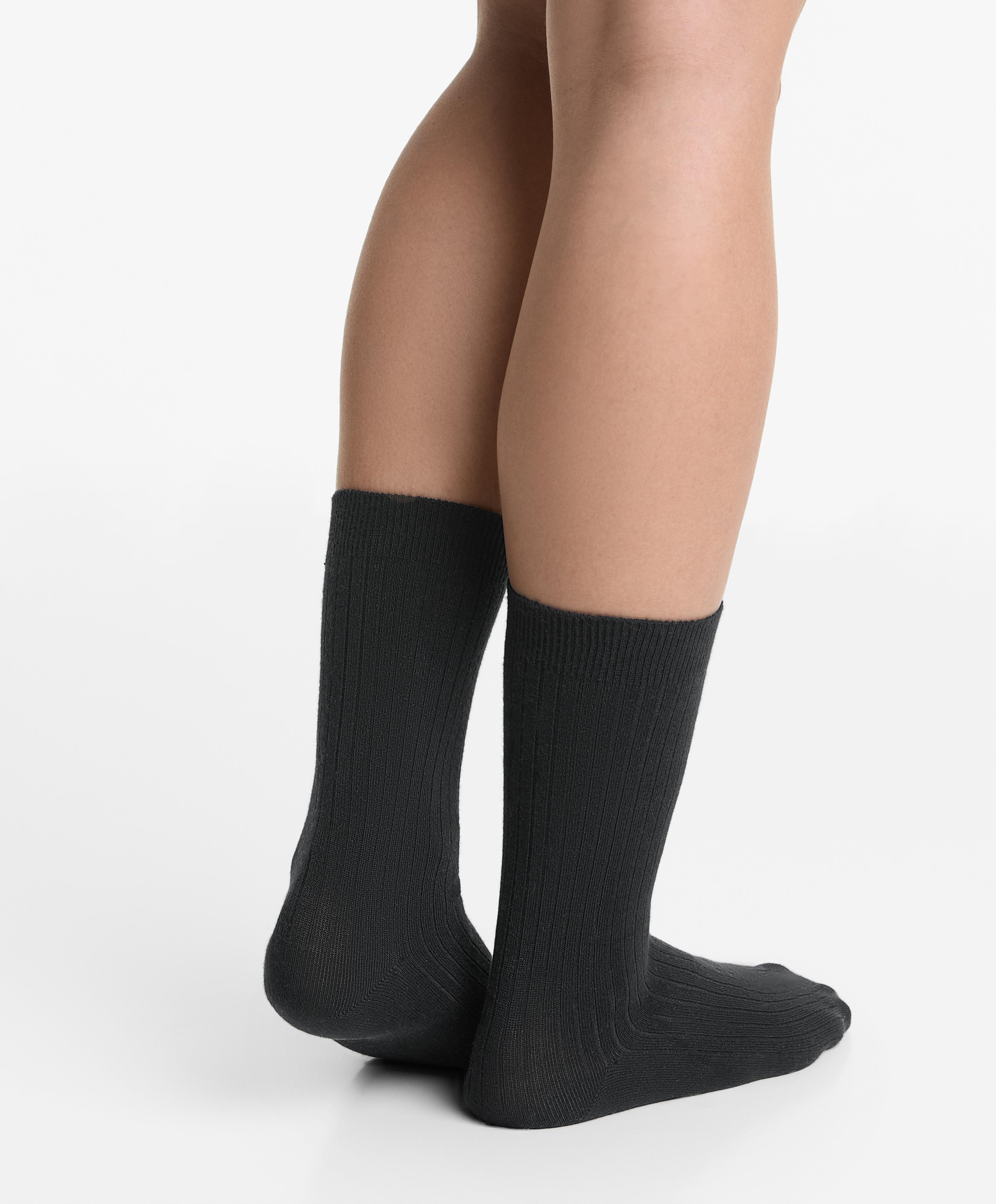 Modal blend classic socks with 13% cashmere — BLACK